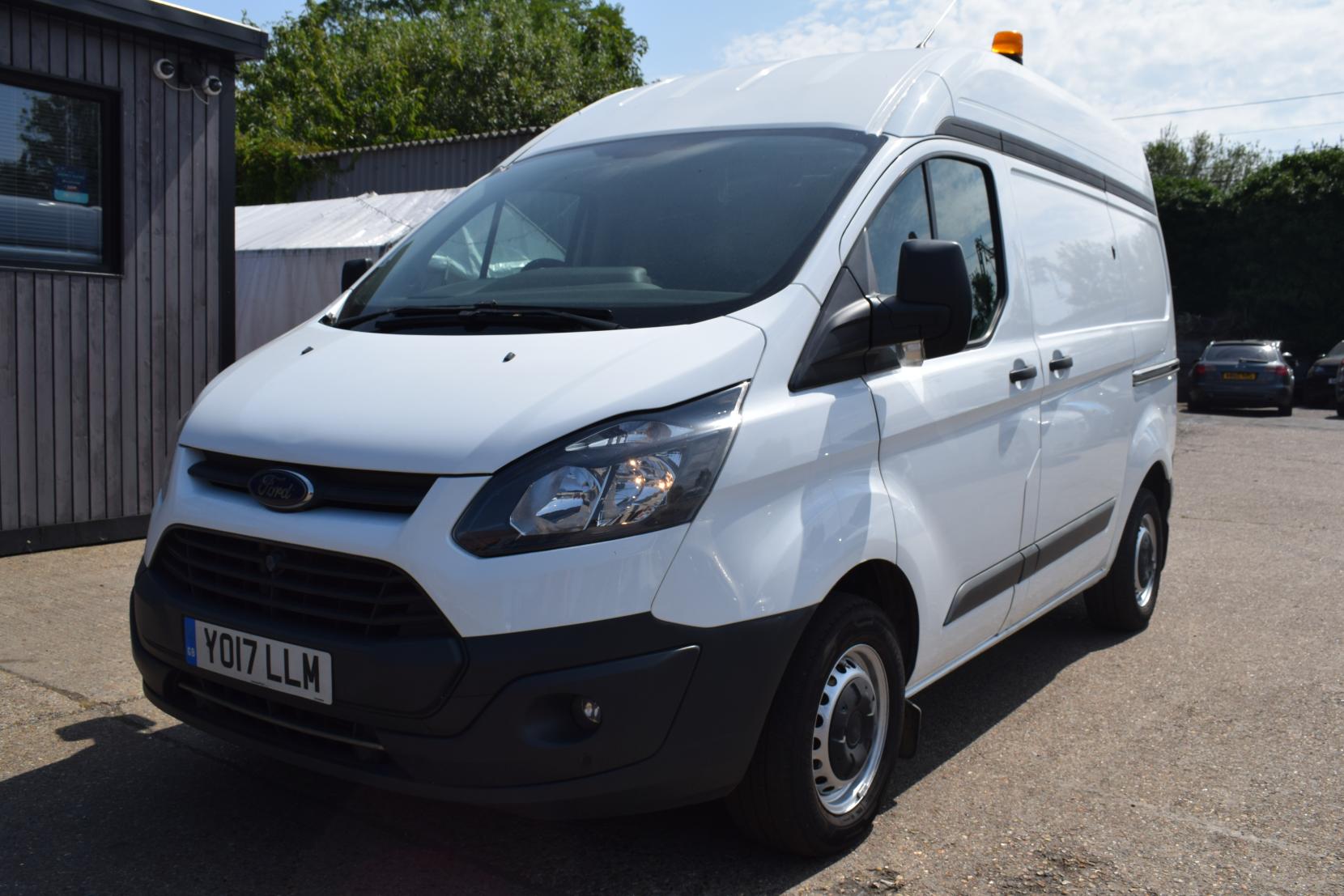 Ford Transit Custom 2.0 TDCi 290 Panel Van 5dr Diesel Manual L1 H2 (164 g/km, 104 bhp)