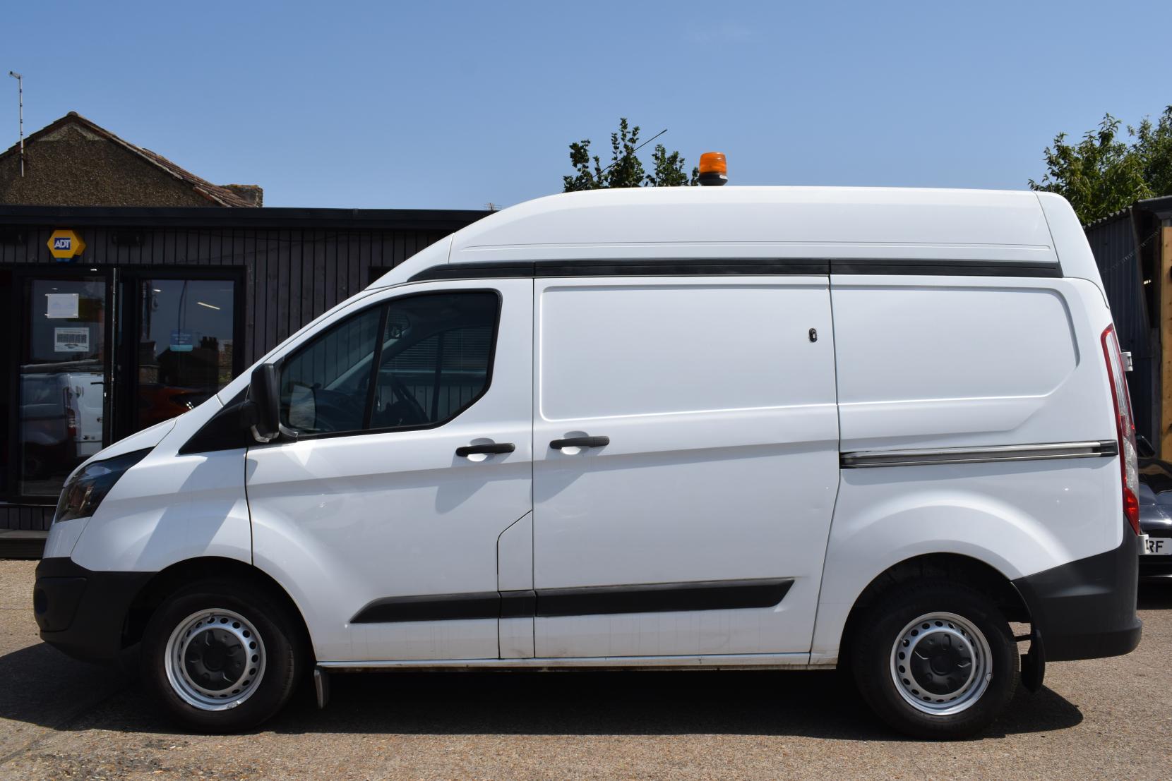 Ford Transit Custom 2.0 TDCi 290 Panel Van 5dr Diesel Manual L1 H2 (164 g/km, 104 bhp)