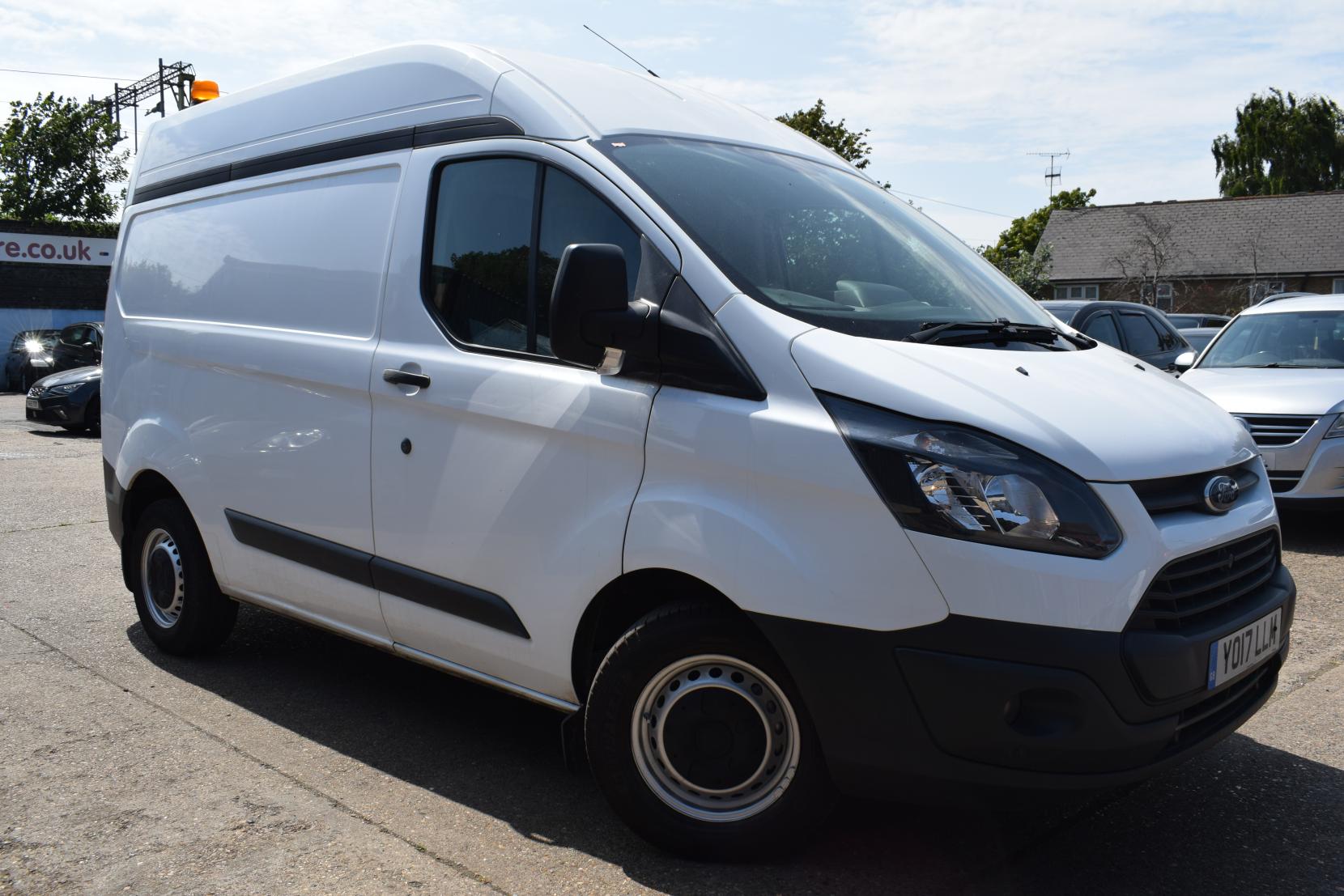 Ford Transit Custom 2.0 TDCi 290 Panel Van 5dr Diesel Manual L1 H2 (164 g/km, 104 bhp)