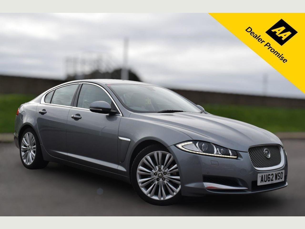 Jaguar XF 3.0 V6 PORTFOLIO 4d 240 BHP