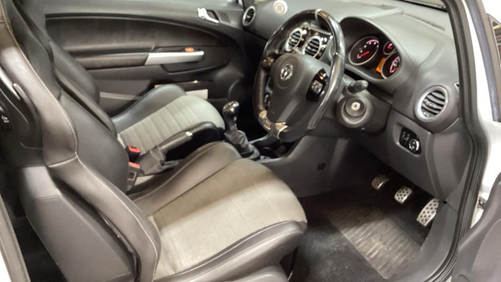 Vauxhall Corsa 1.6T 16V VXR Hatchback 3dr Petrol Manual Euro 5 (192 ps)