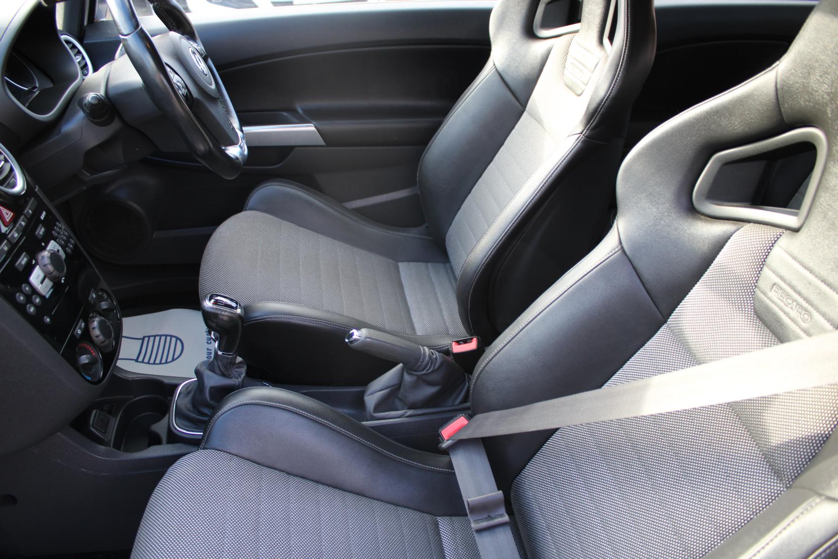 Vauxhall Corsa 1.6T 16V VXR Hatchback 3dr Petrol Manual Euro 5 (192 ps)