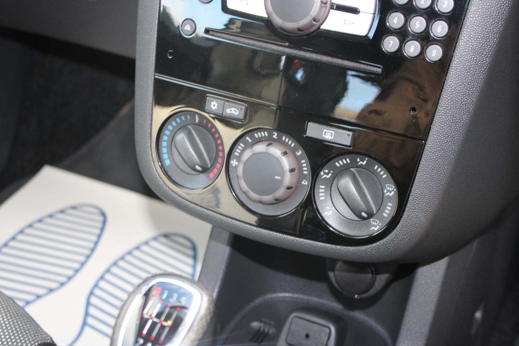 Vauxhall Corsa 1.6T 16V VXR Hatchback 3dr Petrol Manual Euro 5 (192 ps)