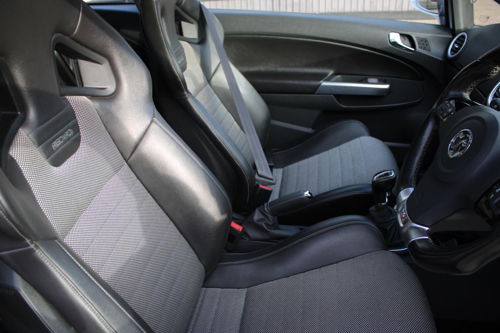 Vauxhall Corsa 1.6T 16V VXR Hatchback 3dr Petrol Manual Euro 5 (192 ps)