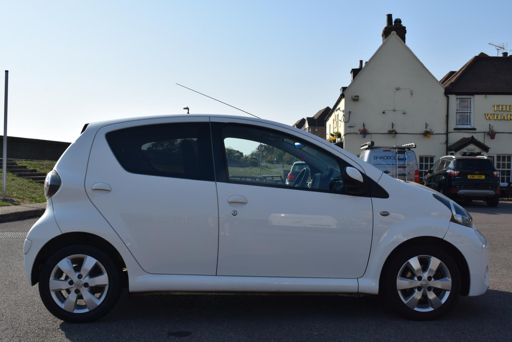 Toyota AYGO 1.0 VVT-i Fire Hatchback 5dr Petrol Manual Euro 5 (67 ps)