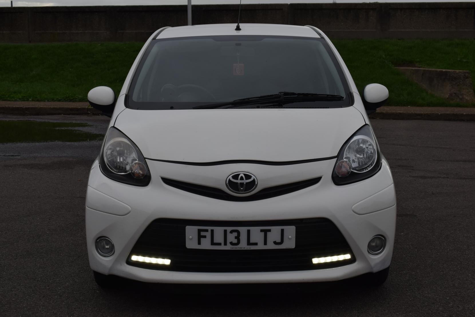 Toyota AYGO 1.0 VVT-i Fire Hatchback 5dr Petrol Manual Euro 5 (67 ps)