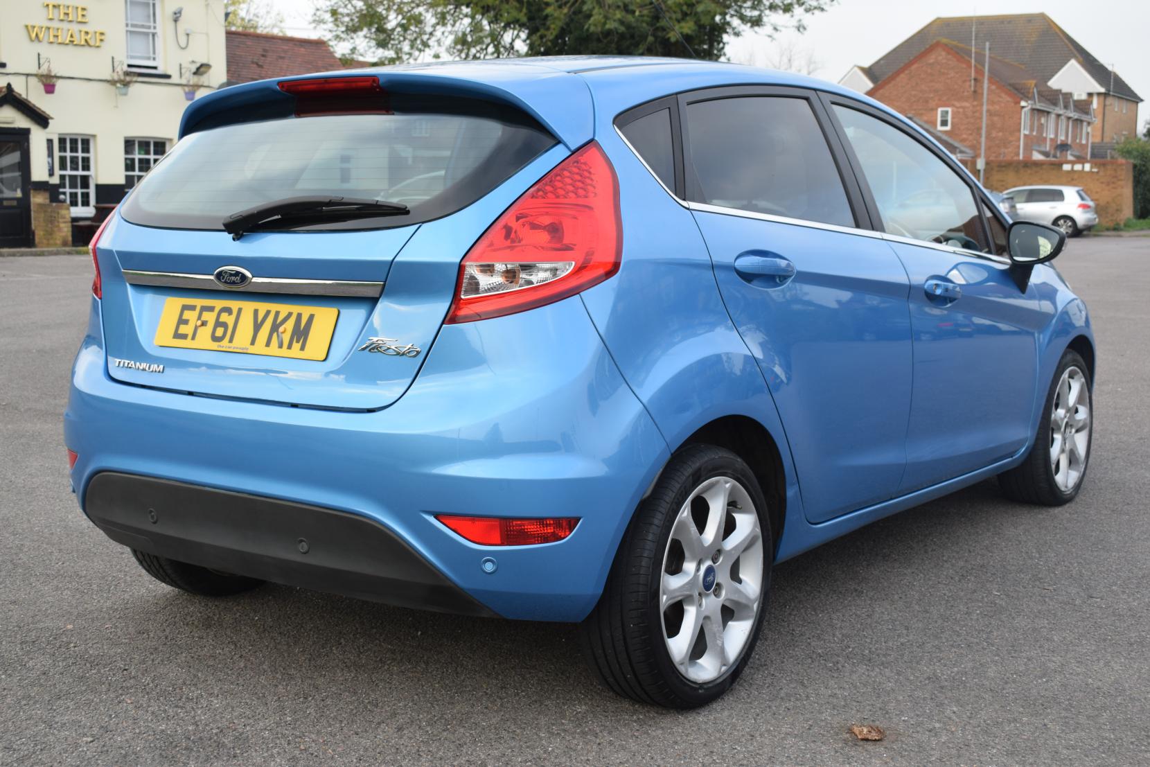 Ford Fiesta 1.4 Titanium Hatchback 5dr Petrol Manual (133 g/km, 94 bhp)