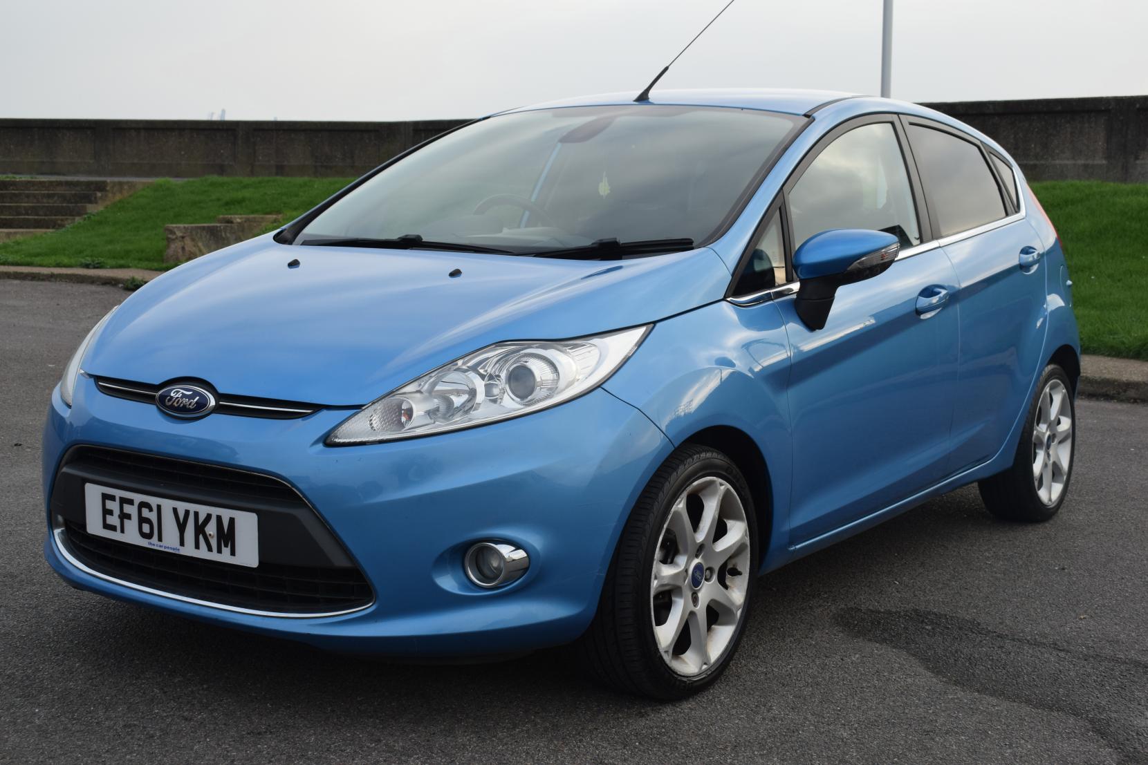 Ford Fiesta 1.4 Titanium Hatchback 5dr Petrol Manual (133 g/km, 94 bhp)