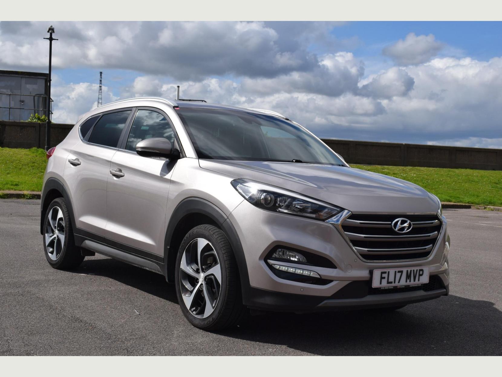 Hyundai TUCSON 1.7 CRDi Blue Drive Premium SUV 5dr Diesel DCT Euro 6 (s/s) (141 ps)