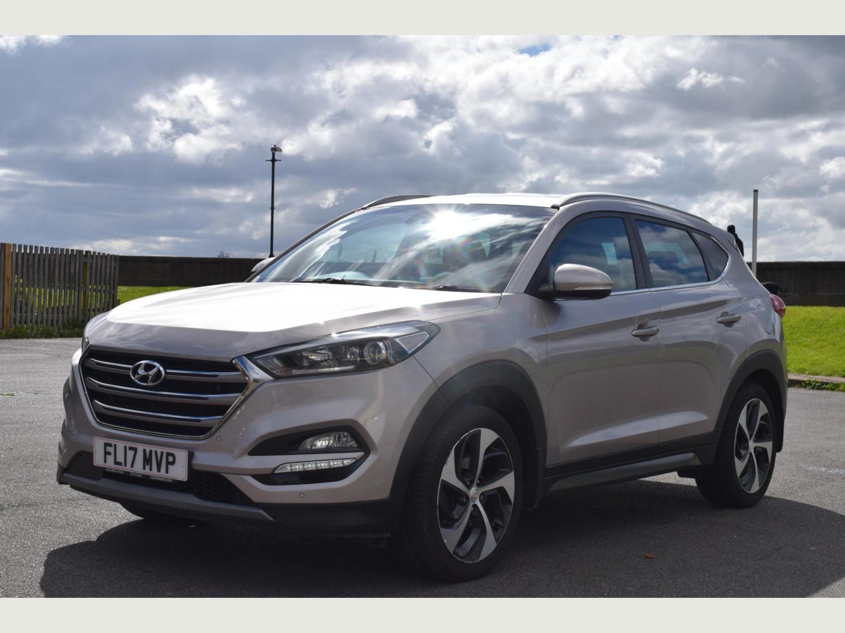 Hyundai TUCSON 1.7 CRDi Blue Drive Premium SUV 5dr Diesel DCT Euro 6 (s/s) (141 ps)