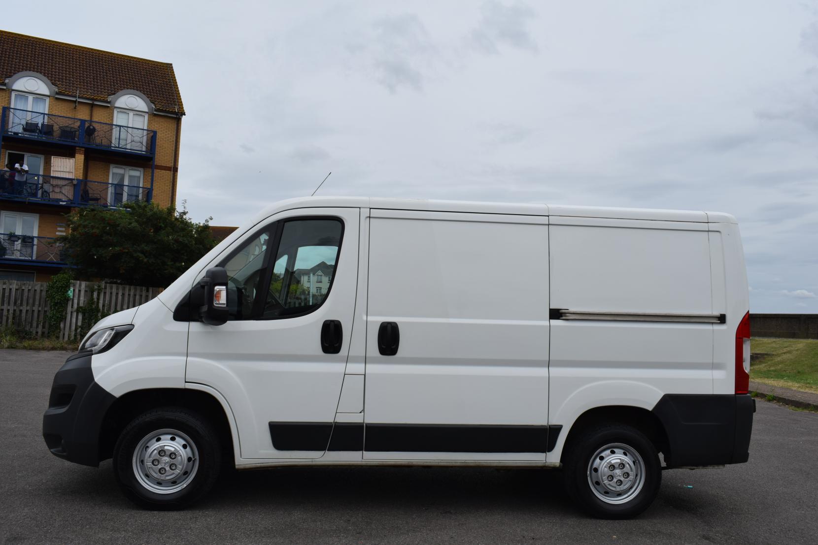 Peugeot Boxer 2.0 BlueHDi 333 Professional Panel Van 5dr Diesel Manual L1 H1 Euro 6 (110 ps)