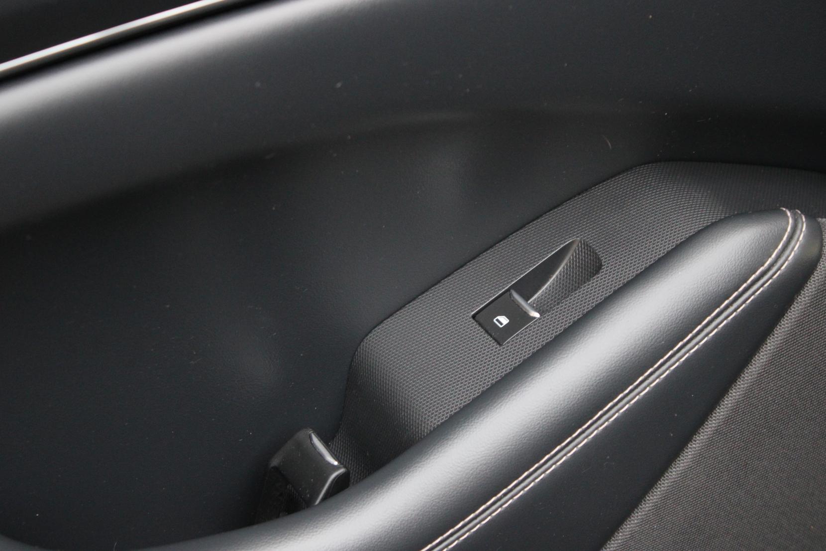 Ford Mustang Mach-E Standard Range 70kWh SUV 5dr Electric Automatic (269 ps)