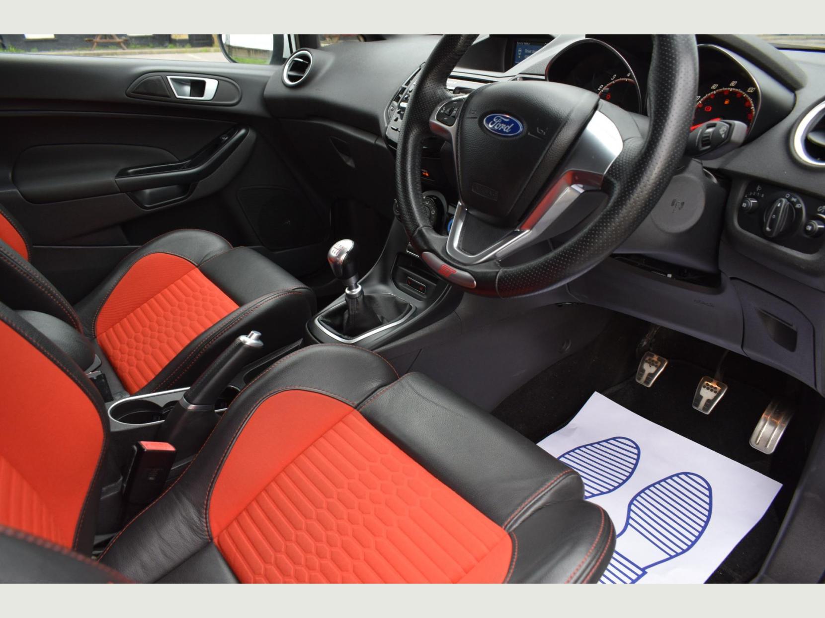 Ford Fiesta ST-2