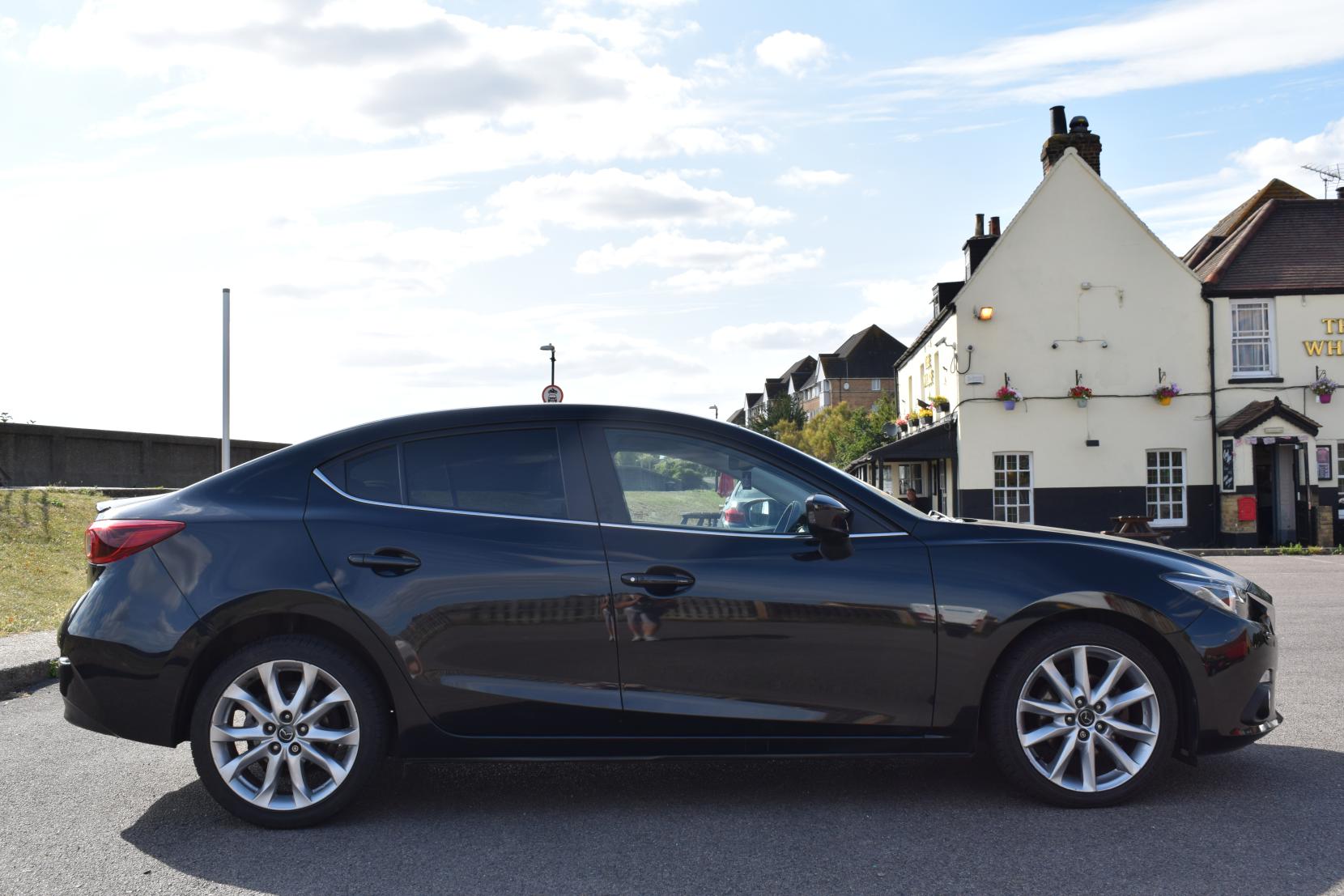 Mazda Mazda3 2.2 SKYACTIV-D Sport Nav Fastback 4dr Diesel Manual Euro 6 (s/s) (150 ps)