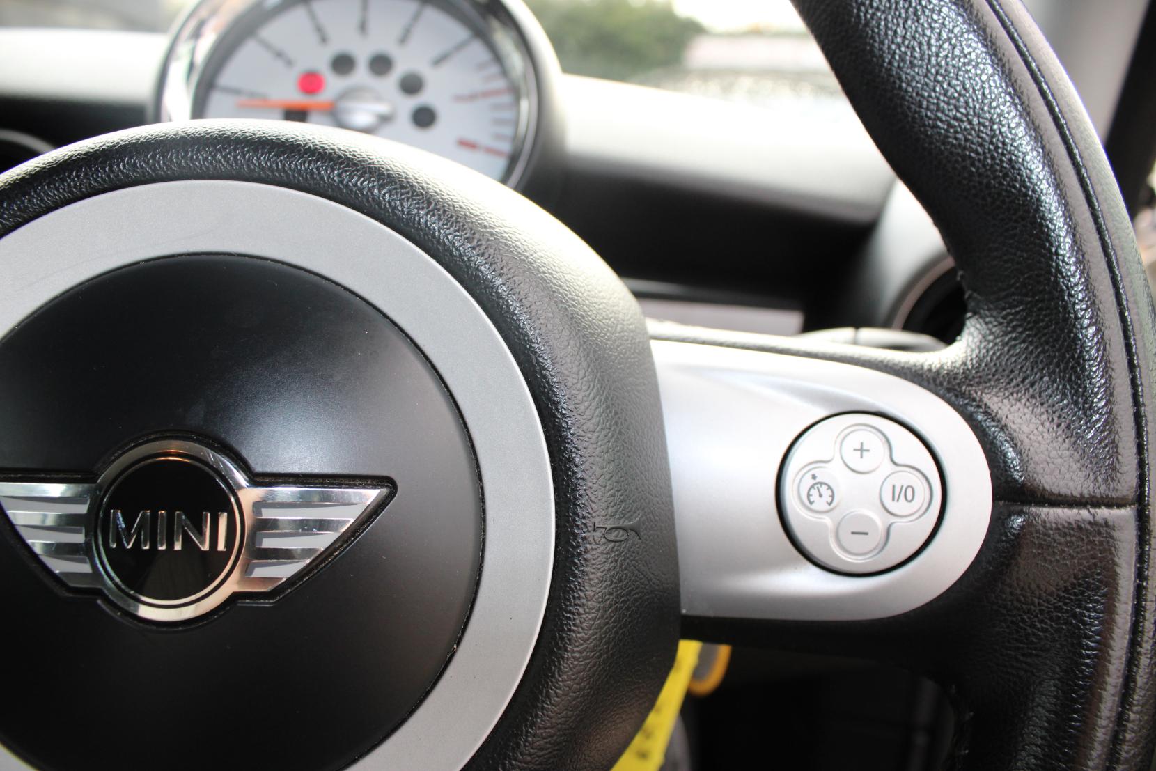 MINI Clubman 1.6 Cooper S Estate 5dr Petrol Manual Euro 4 (175 ps)