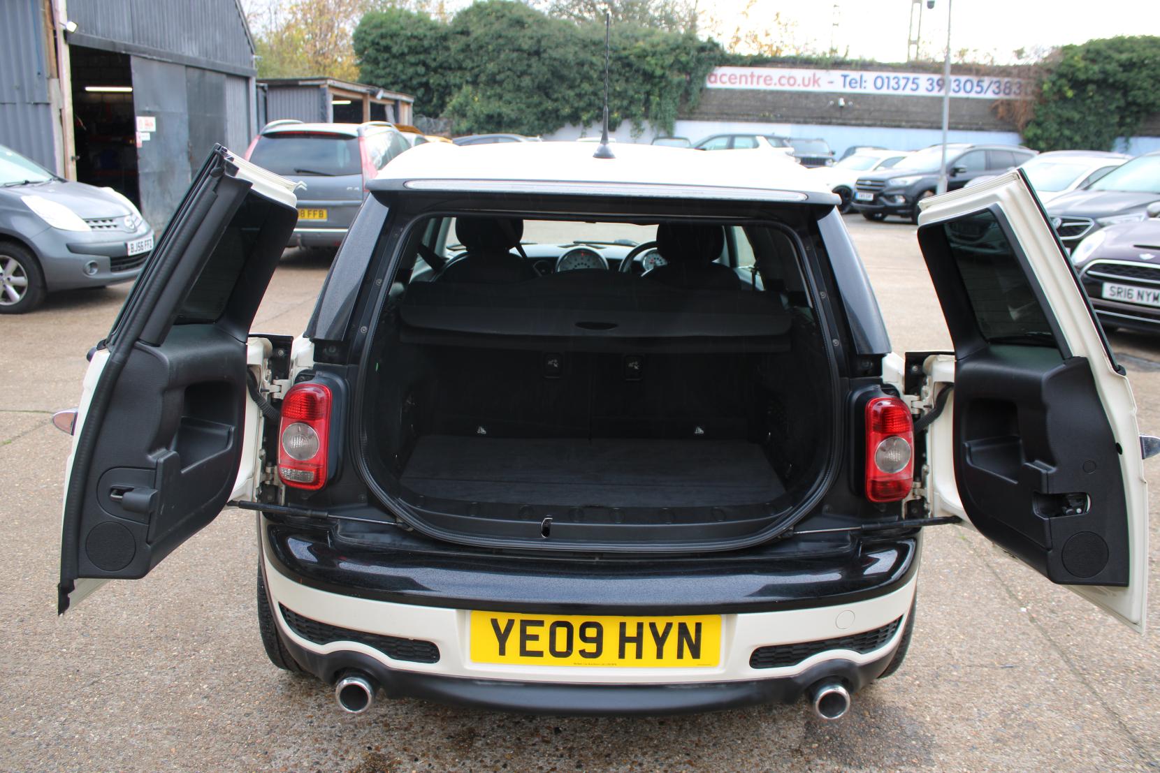 MINI Clubman 1.6 Cooper S Estate 5dr Petrol Manual Euro 4 (175 ps)
