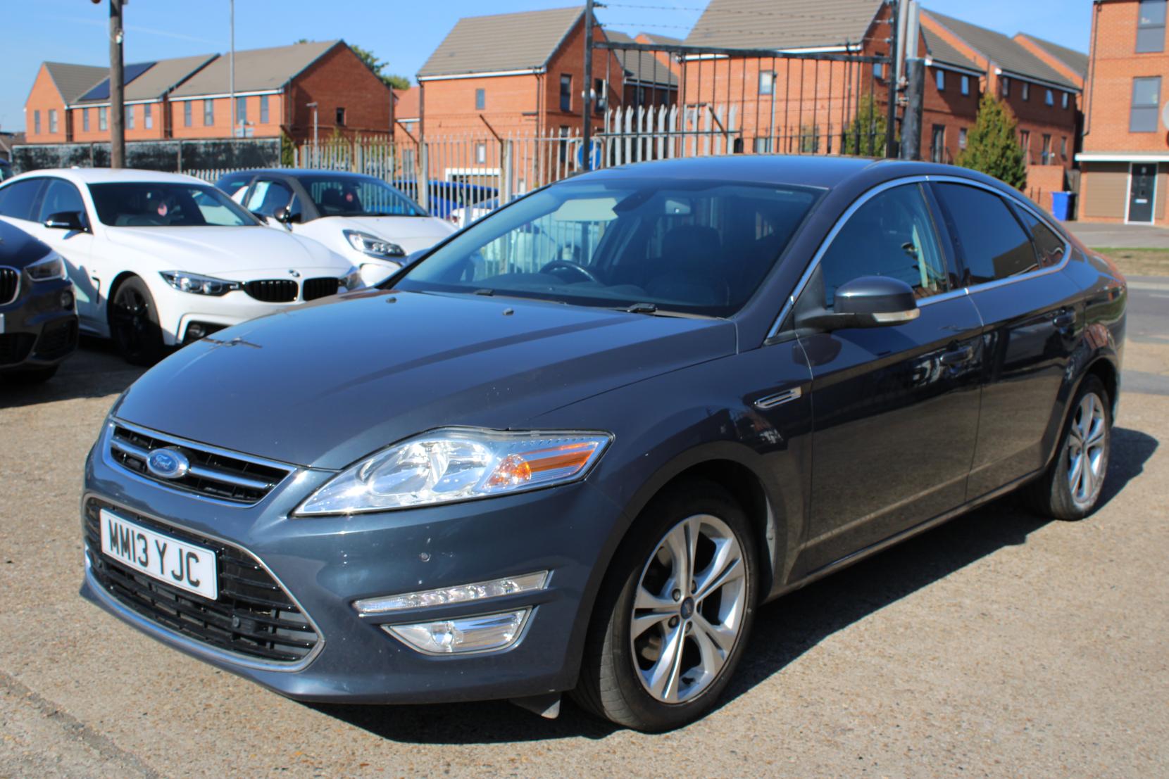 Ford Mondeo 2.0 TDCi Titanium X Business Edition Hatchback 5dr Diesel Powershift Euro 5 (163 ps)