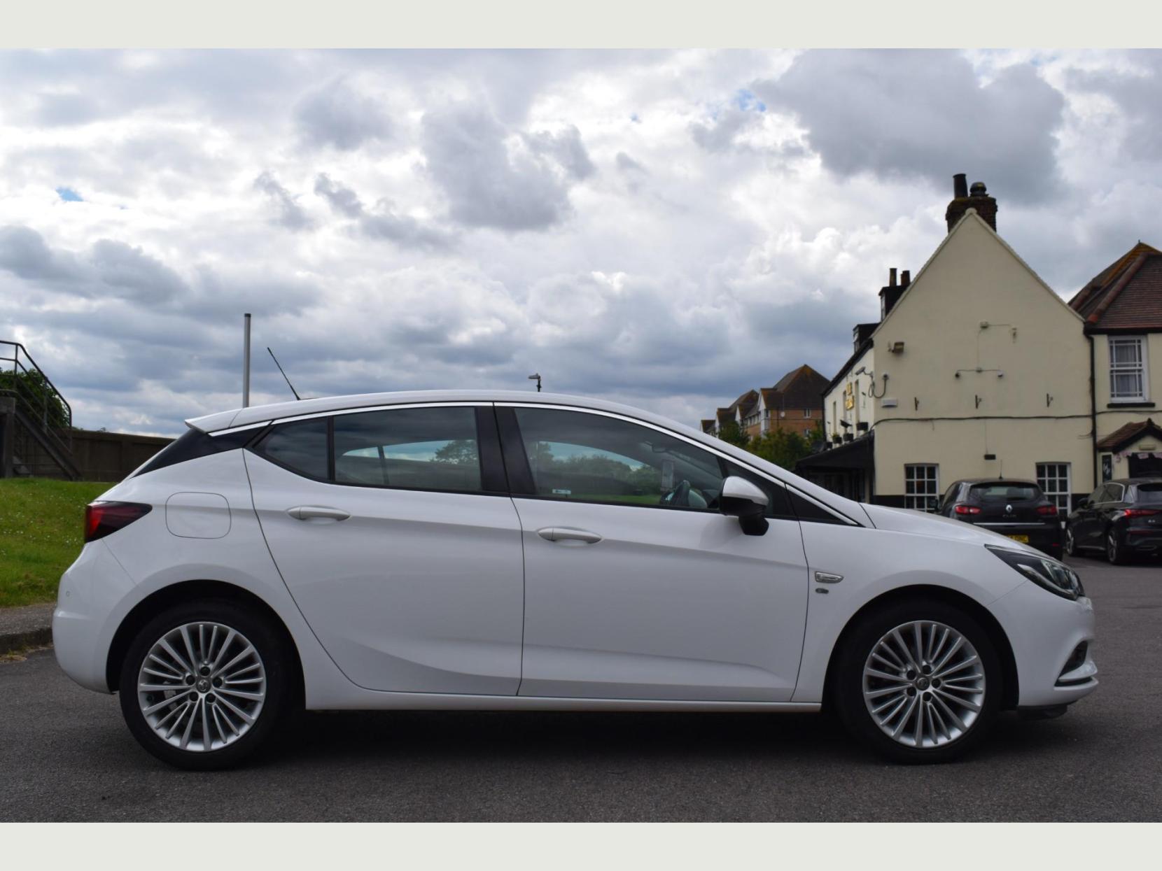 Vauxhall Astra 1.4 ELITE 5d 148 BHP