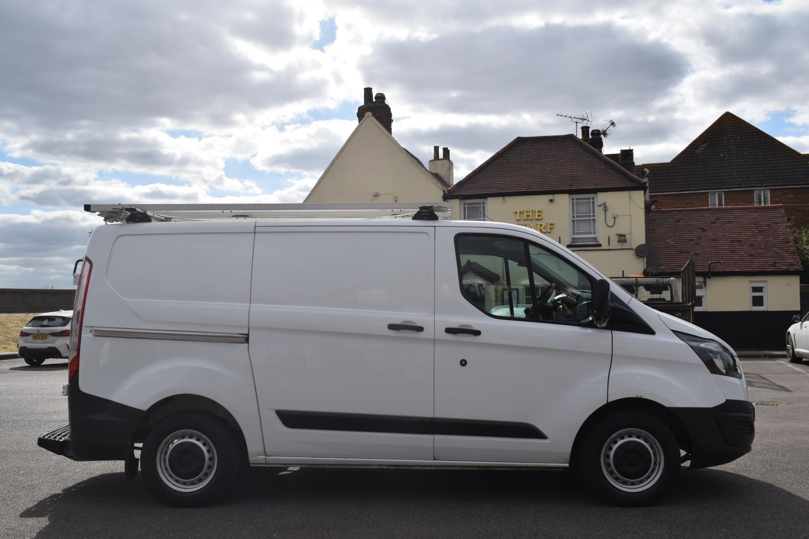 Ford Transit Custom 2.0 TDCi 310 Panel Van 5dr Diesel Manual L1 H1 (163 g/km, 104 bhp)