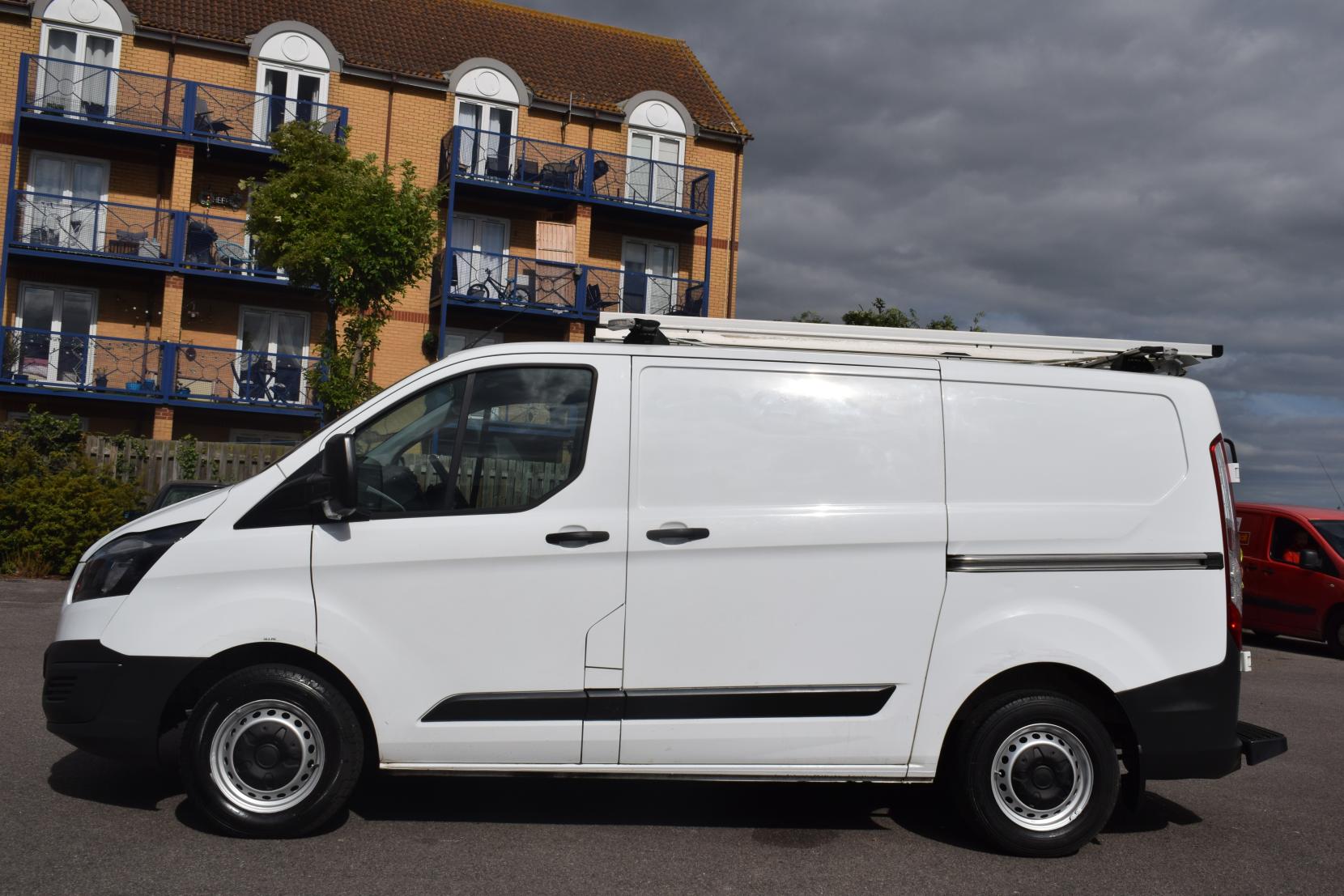 Ford Transit Custom 2.0 TDCi 310 Panel Van 5dr Diesel Manual L1 H1 (163 g/km, 104 bhp)