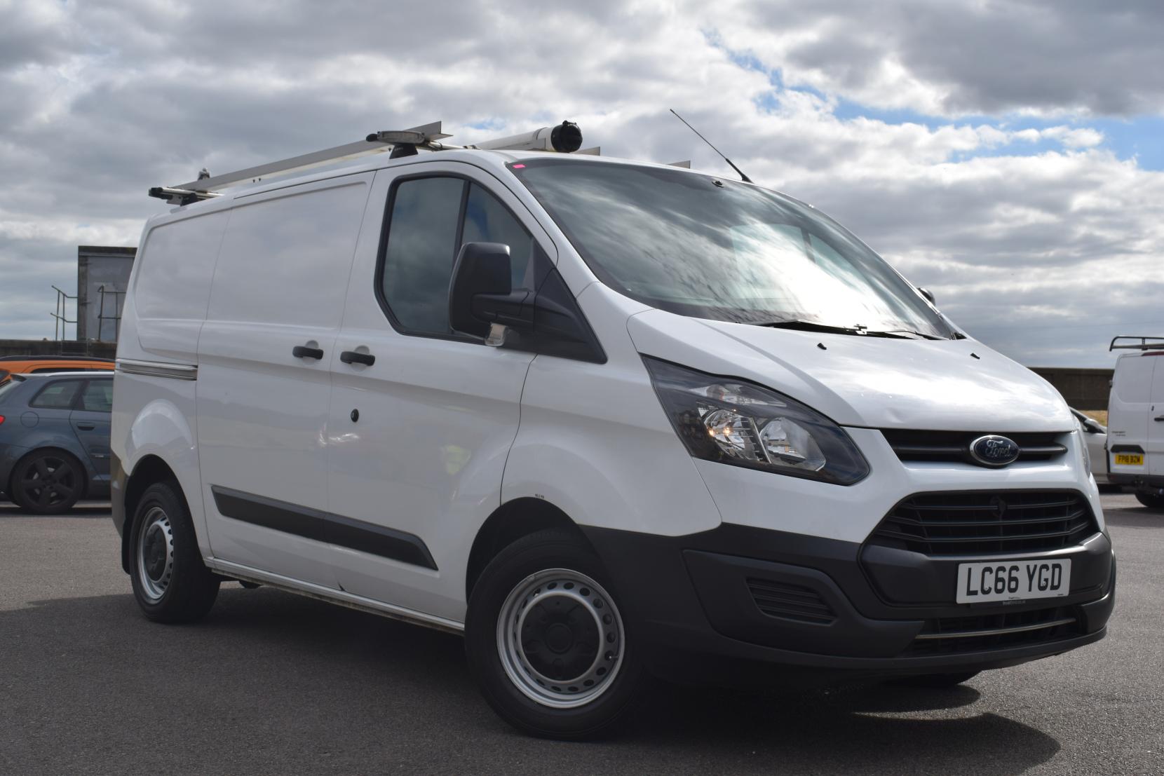 Ford Transit Custom 2.0 TDCi 310 Panel Van 5dr Diesel Manual L1 H1 (163 g/km, 104 bhp)