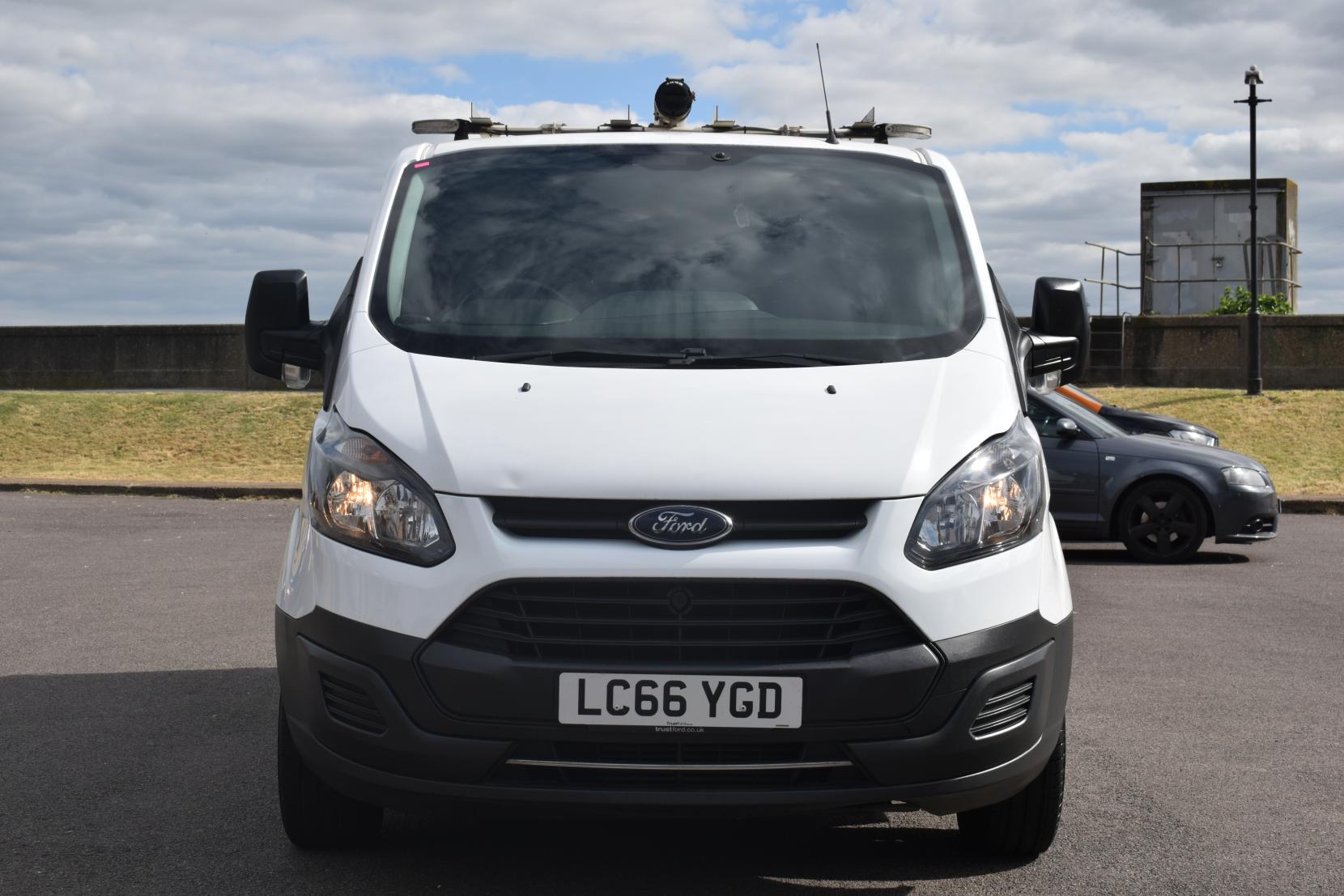 Ford Transit Custom 2.0 TDCi 310 Panel Van 5dr Diesel Manual L1 H1 (163 g/km, 104 bhp)