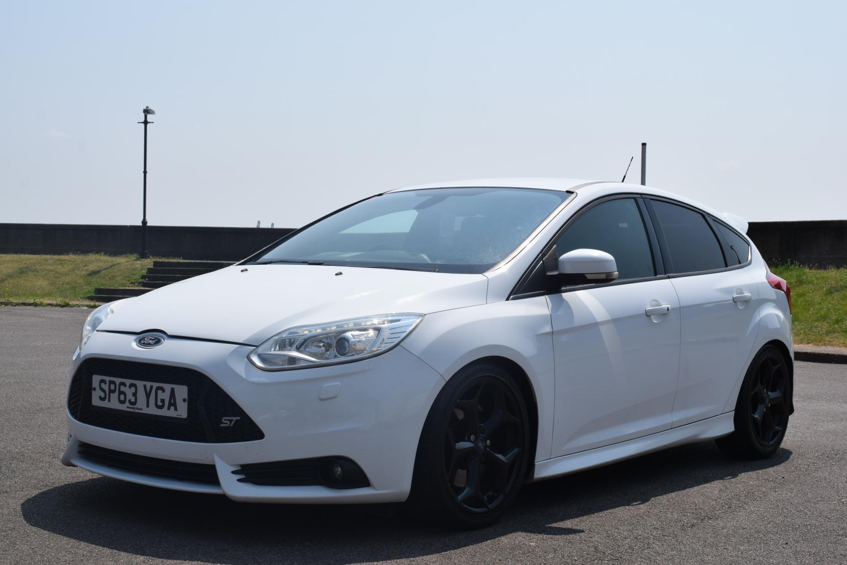 Ford Focus 2.0T EcoBoost ST-3 Hatchback 5dr Petrol Manual Euro 5 (s/s) (250 ps)