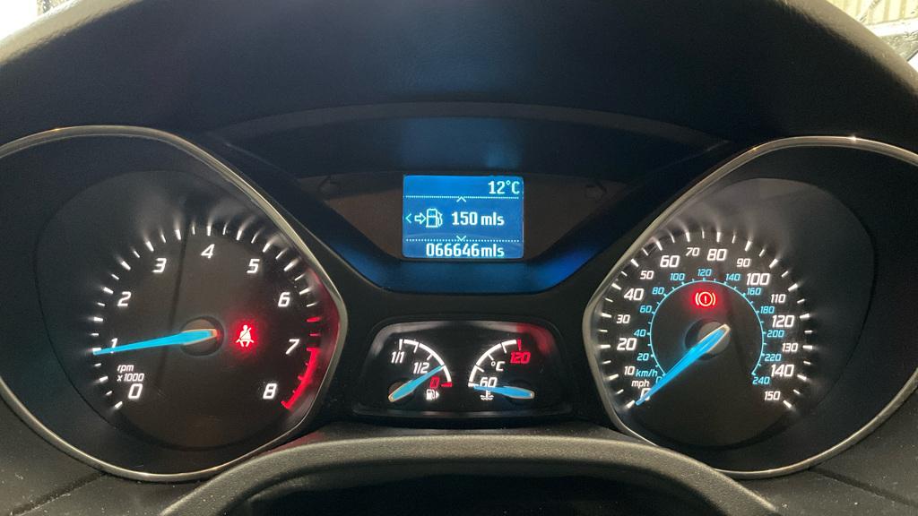 Ford Focus 1.0T EcoBoost Zetec Hatchback 5dr Petrol Manual Euro 5 (s/s) (125 ps)