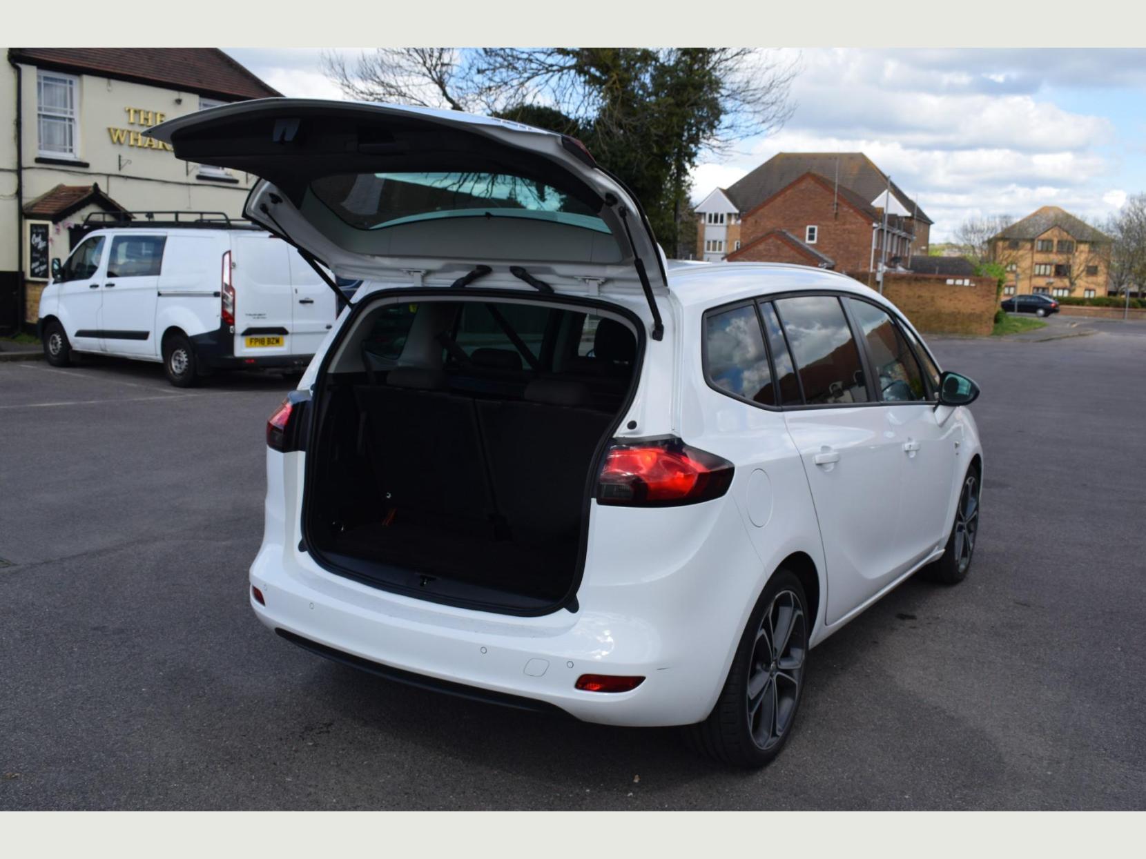 Vauxhall Zafira SRI