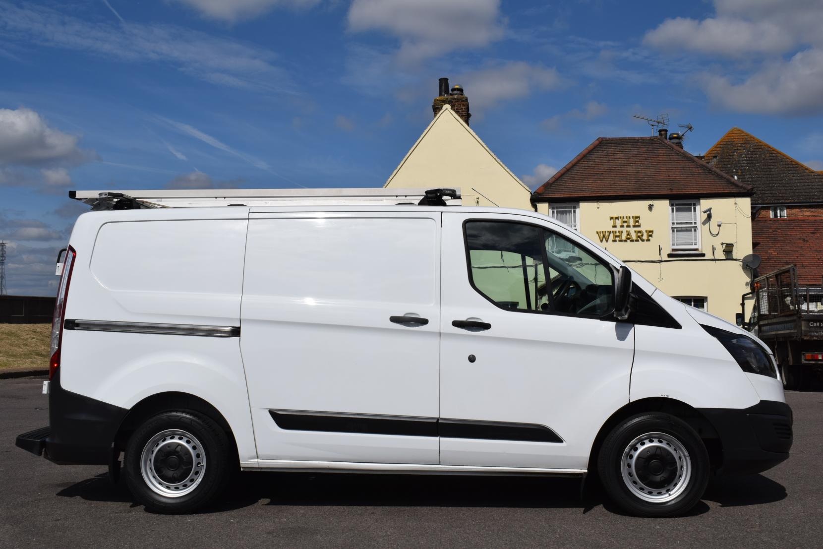 Ford Transit Custom 2.0 TDCi 310 Panel Van 5dr Diesel Manual L1 H1 (163 g/km, 104 bhp)