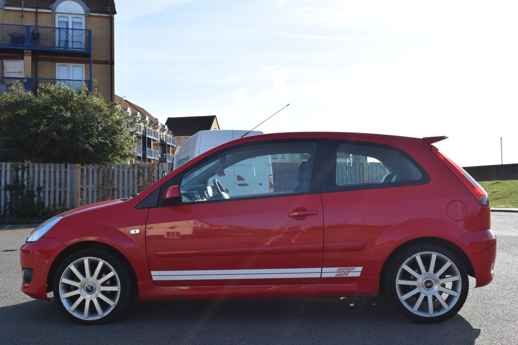 Ford Fiesta 2.0 ST Hatchback 3dr Petrol Manual (179 g/km, 148 bhp)