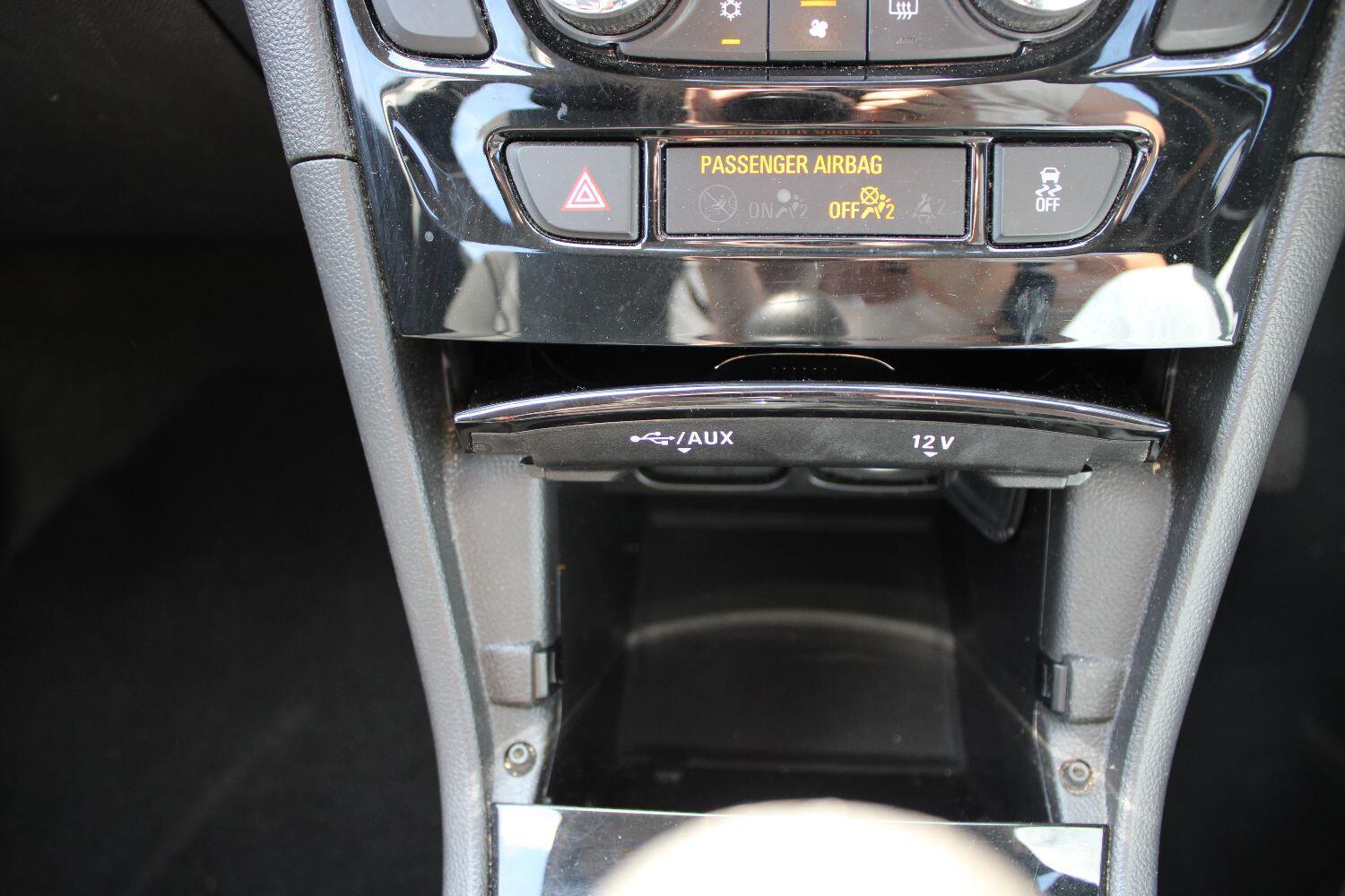 Vauxhall MOKKA X 1.6 i Design Nav