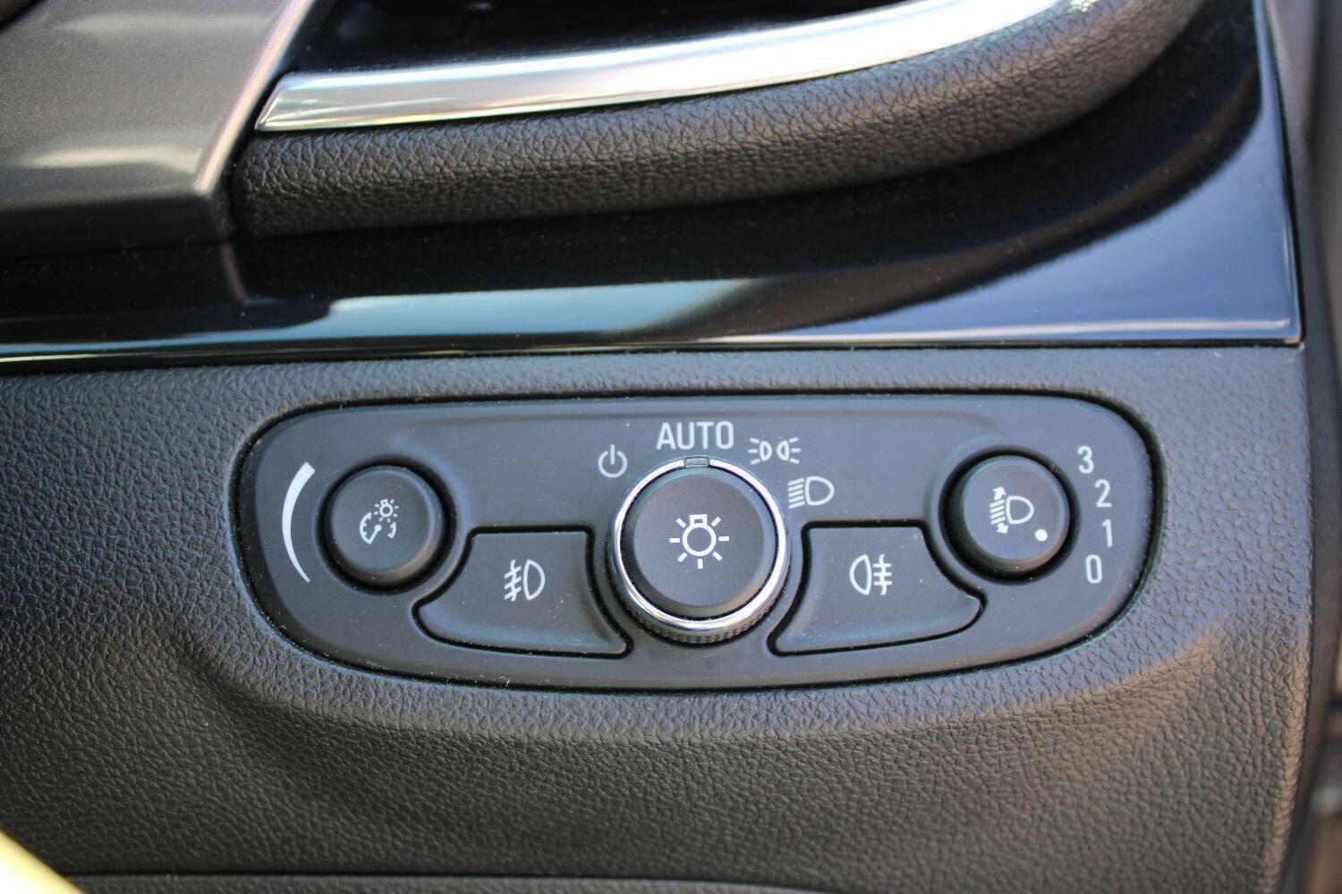 Vauxhall MOKKA X 1.6 i Design Nav