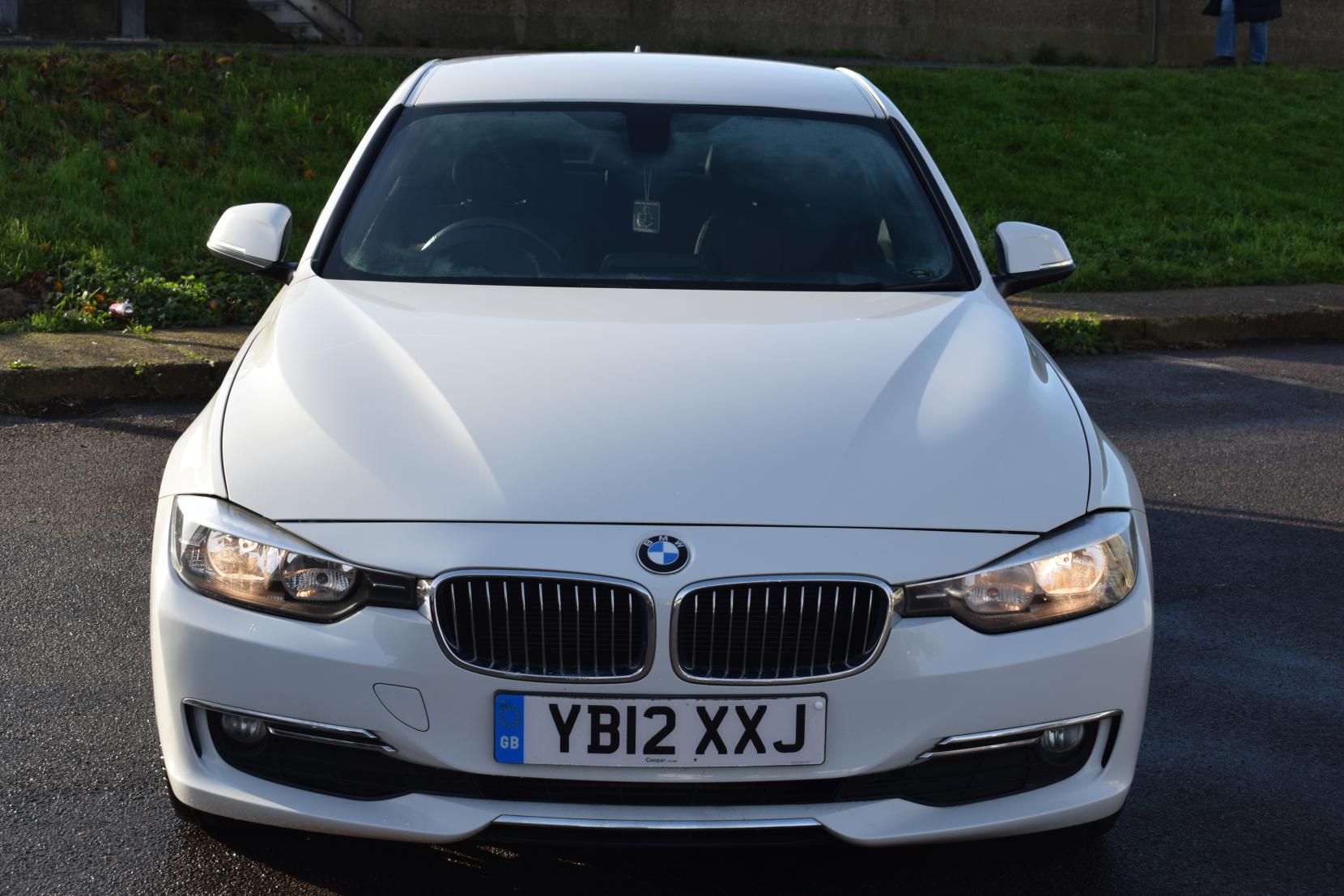 BMW 3 Series 2.0 320d Luxury Saloon 4dr Diesel Manual Euro 5 (s/s) (184 ps)