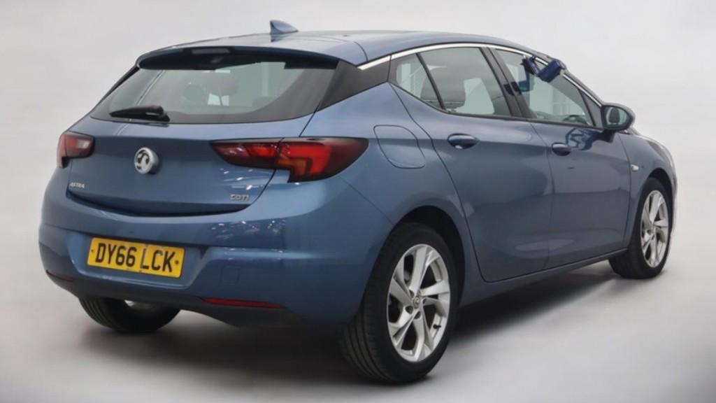 Vauxhall Astra 1.6 CDTi BlueInjection SRi Nav Hatchback 5dr Diesel Manual Euro 6 (s/s) (136 ps)