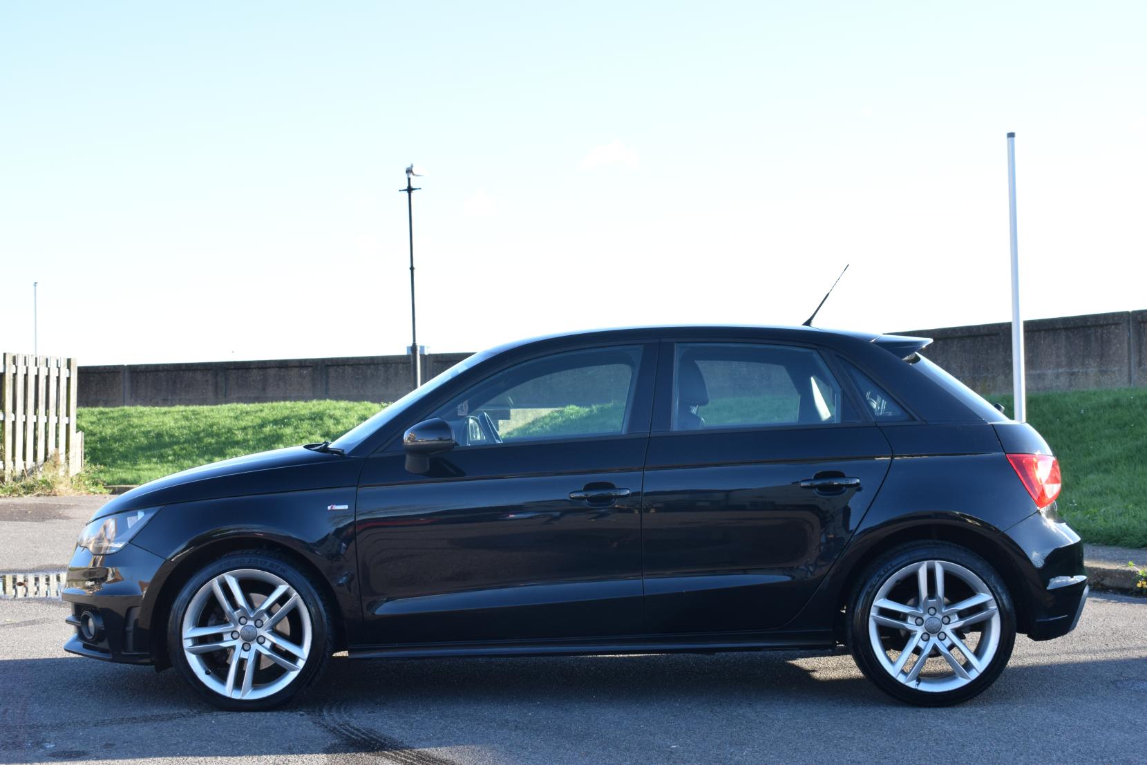 Audi A1 1.4 TFSI S line Sportback 5dr Petrol Manual Euro 5 (s/s) (122 ps)