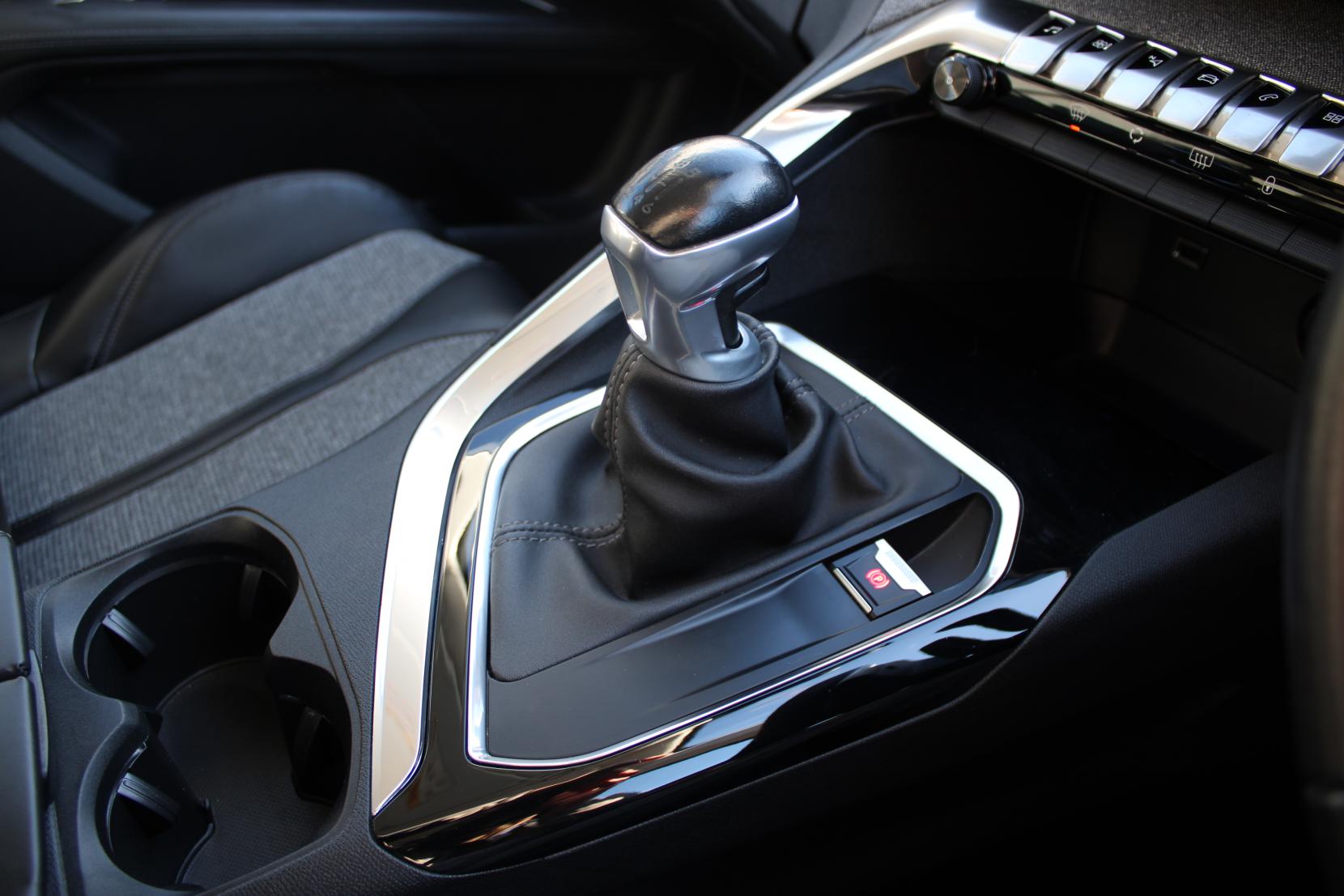 Peugeot 3008 1.2 PureTech Allure SUV 5dr Petrol Manual Euro 6 (s/s) (130 ps)