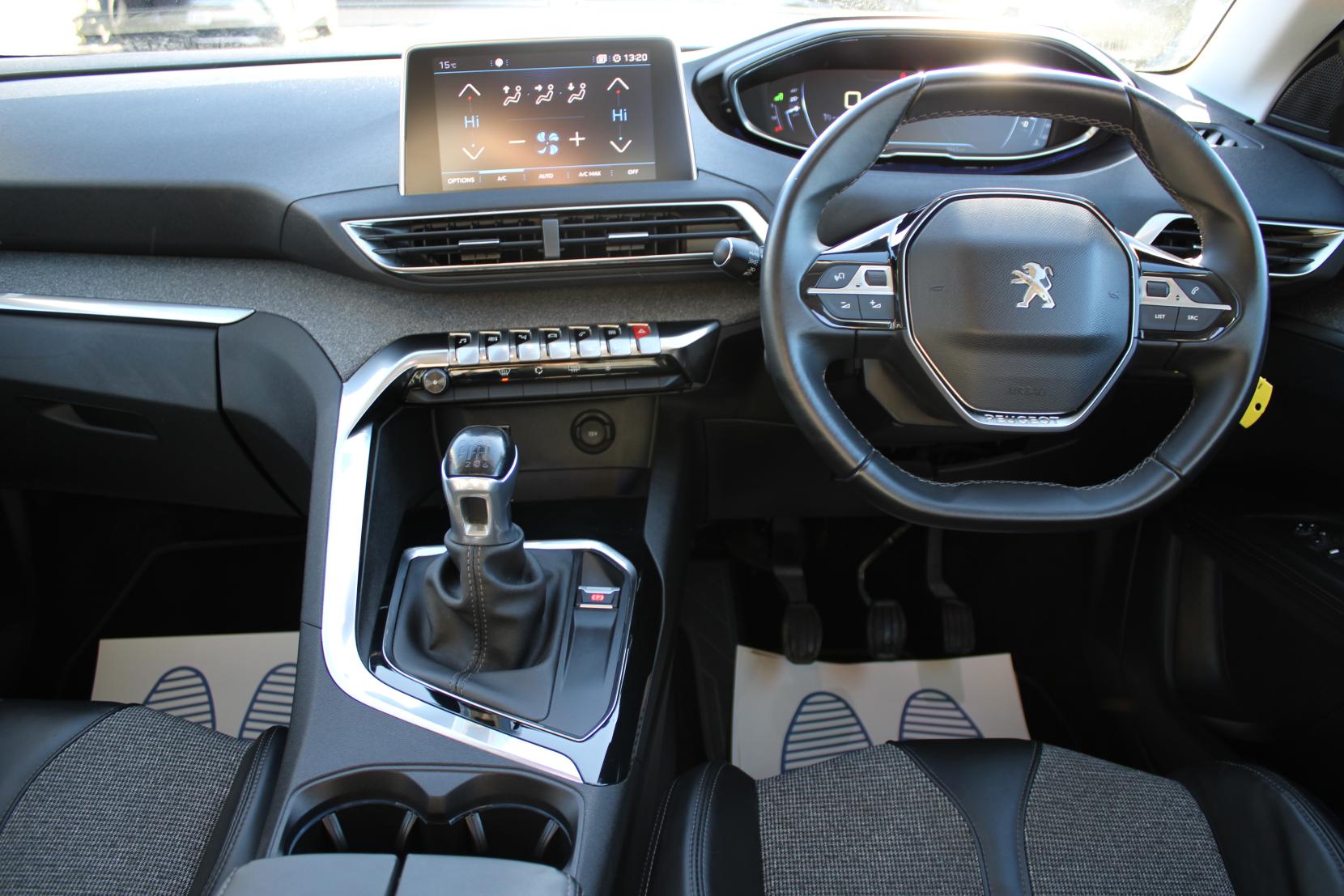 Peugeot 3008 1.2 PureTech Allure SUV 5dr Petrol Manual Euro 6 (s/s) (130 ps)