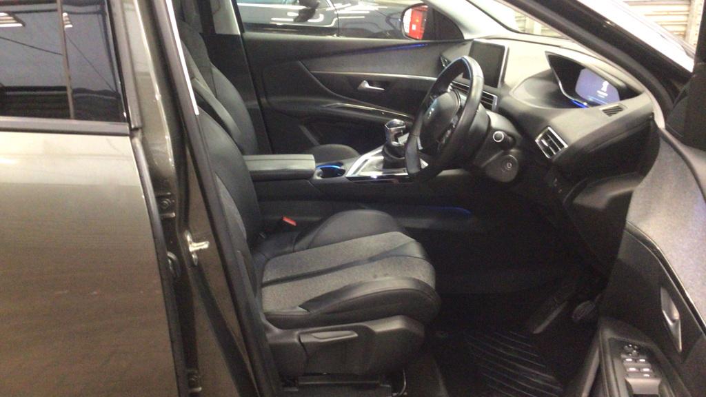 Peugeot 3008 1.2 PureTech Allure SUV 5dr Petrol Manual Euro 6 (s/s) (130 ps)