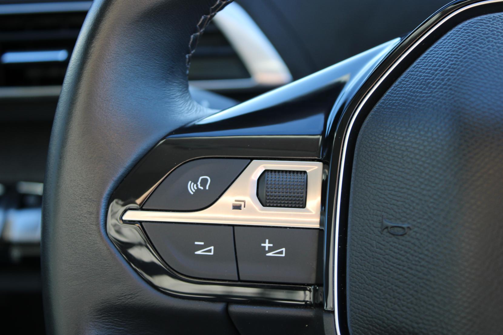 Peugeot 3008 1.2 PureTech Allure SUV 5dr Petrol Manual Euro 6 (s/s) (130 ps)