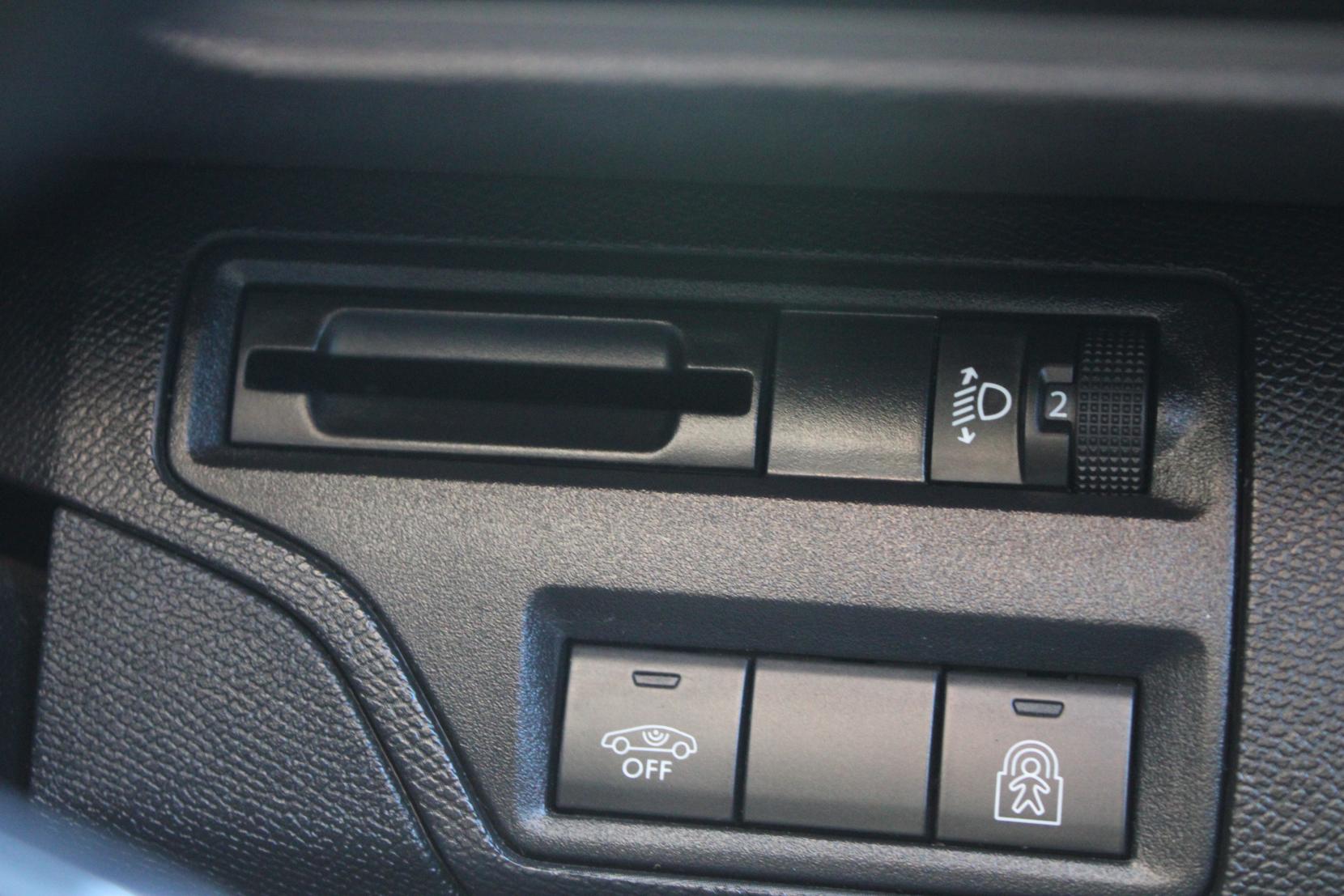 Peugeot 3008 1.2 PureTech Allure SUV 5dr Petrol Manual Euro 6 (s/s) (130 ps)