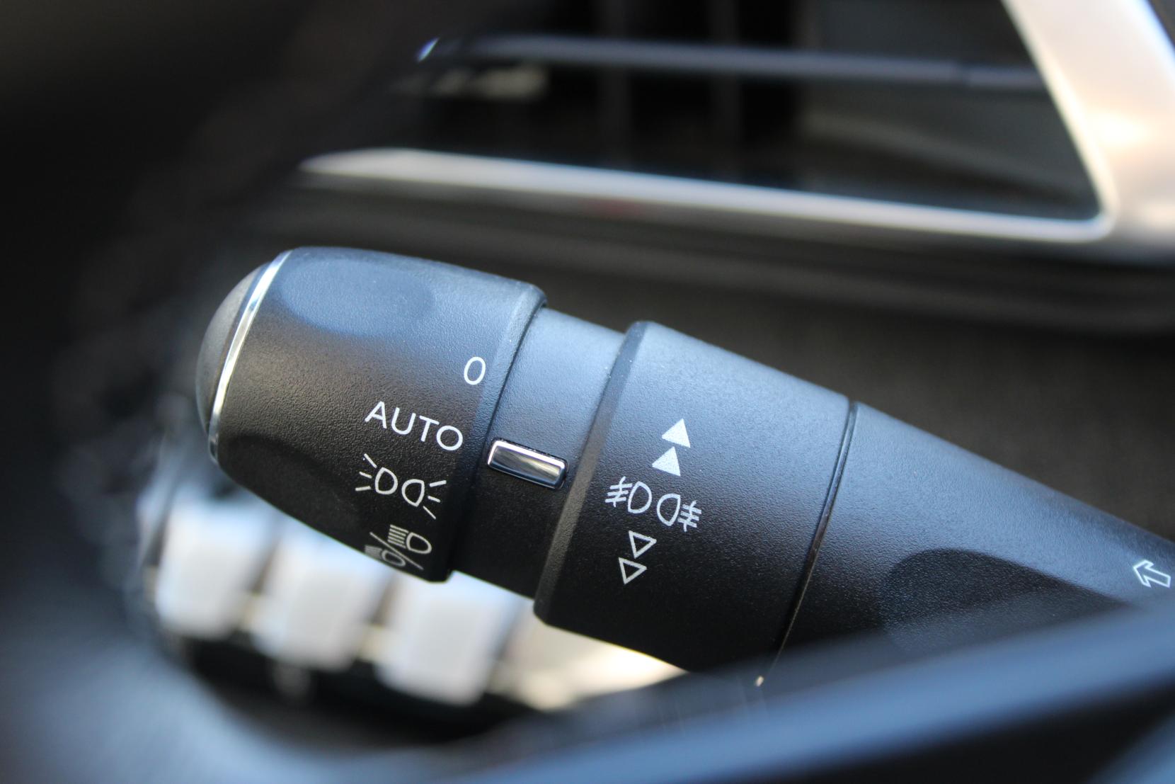 Peugeot 3008 1.2 PureTech Allure SUV 5dr Petrol Manual Euro 6 (s/s) (130 ps)