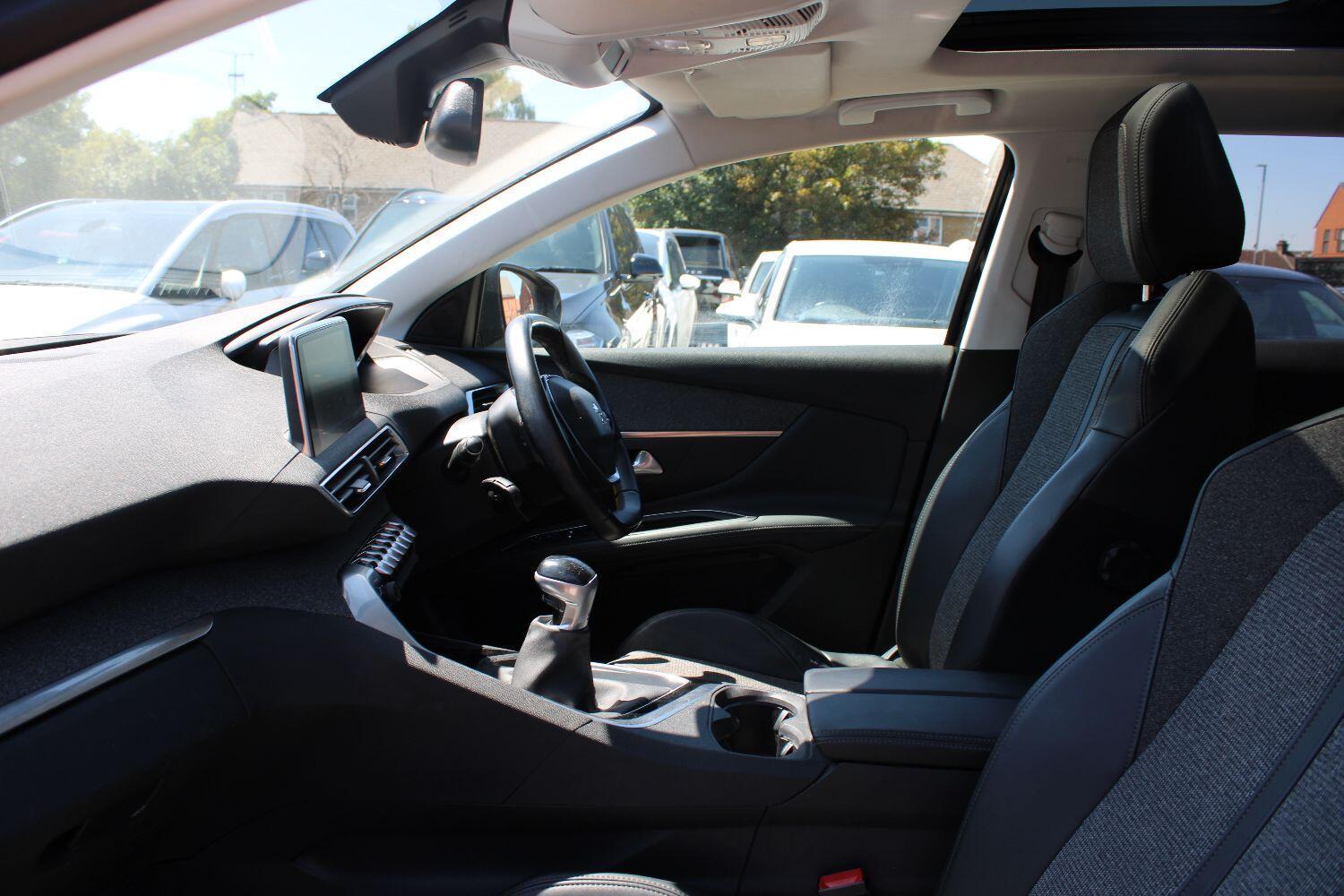 Peugeot 3008 1.2 PureTech Allure