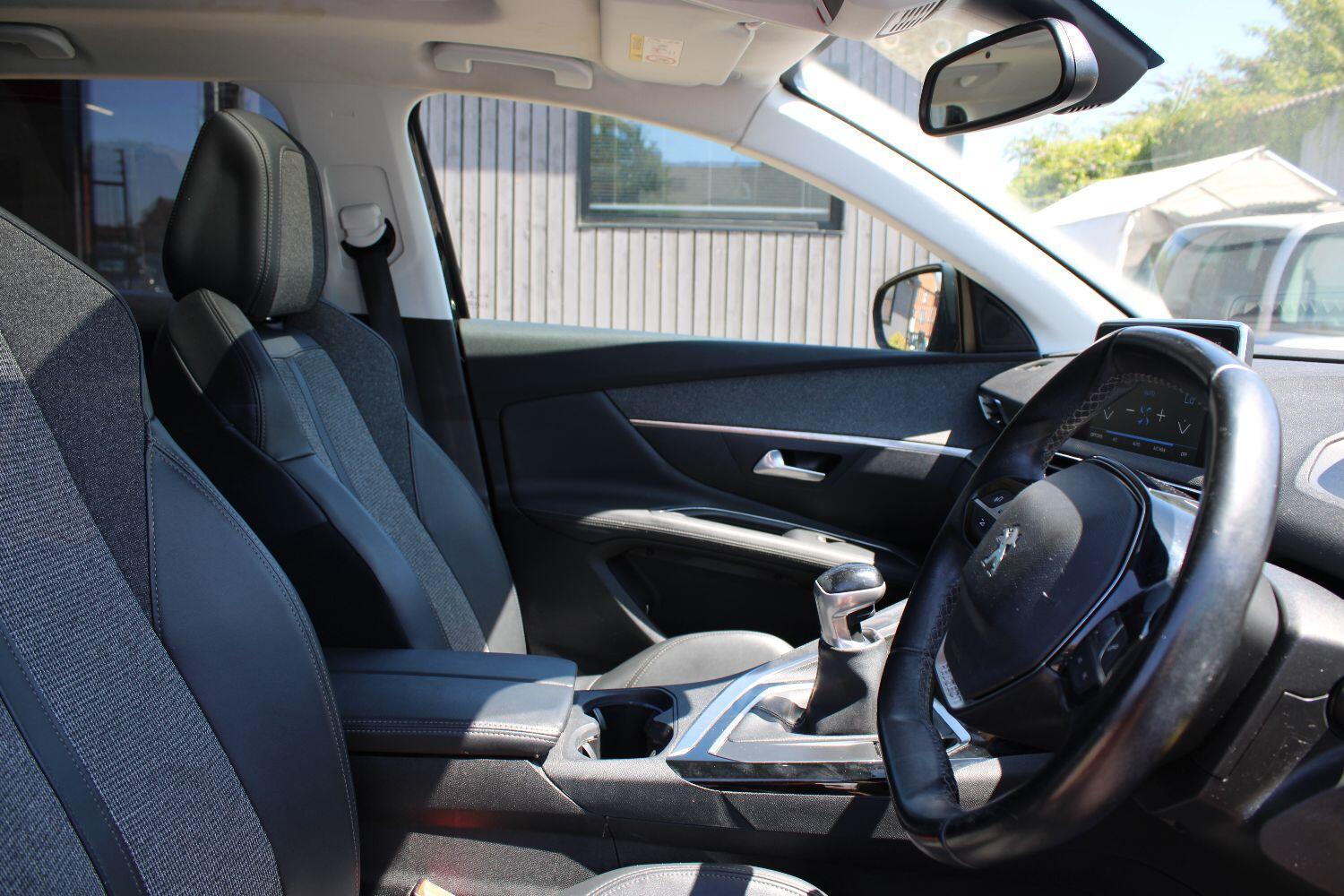 Peugeot 3008 1.2 PureTech Allure
