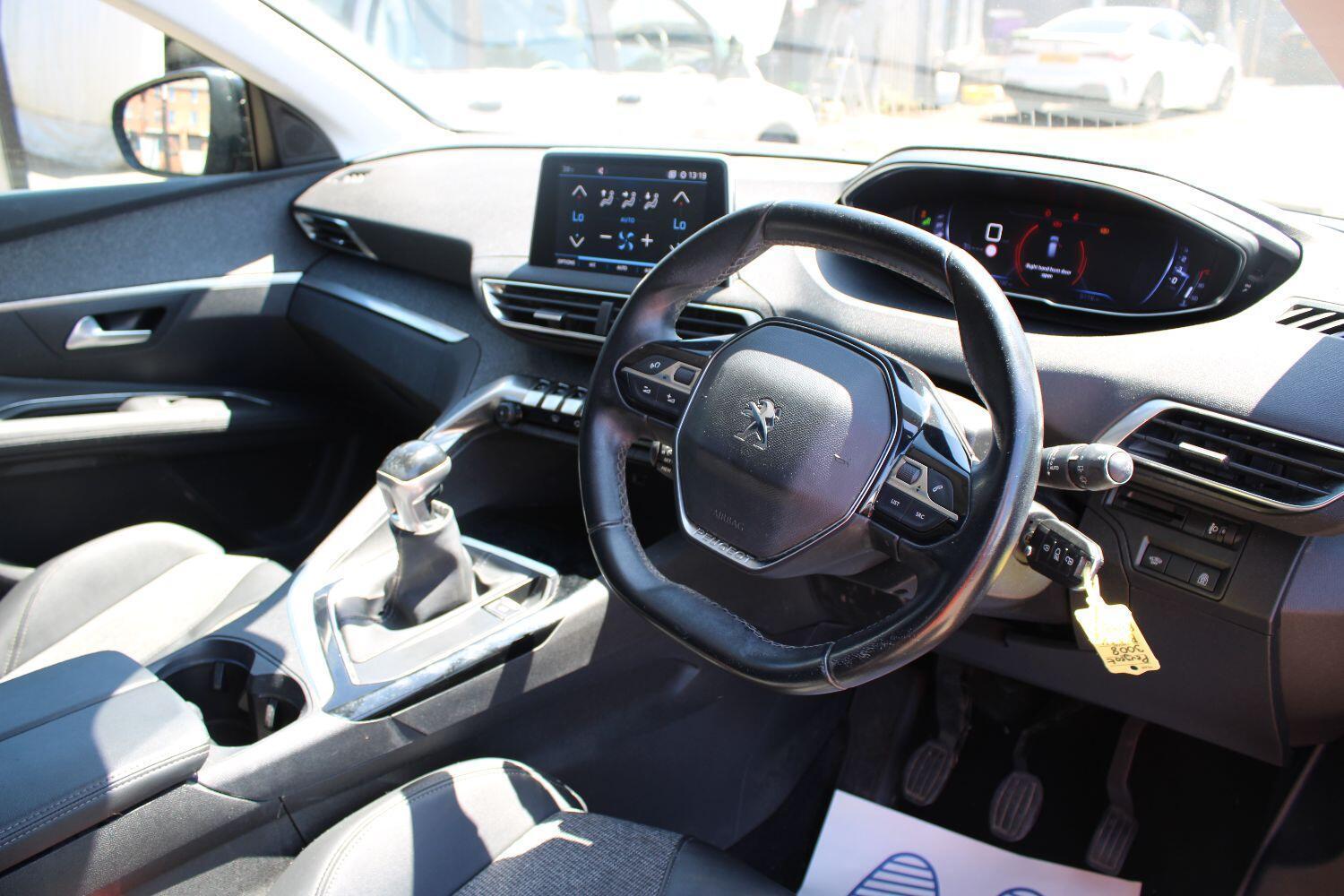 Peugeot 3008 1.2 PureTech Allure