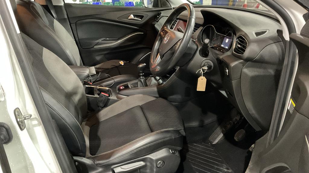 Vauxhall Grandland X 1.2 Turbo GPF Sport Nav SUV 5dr Petrol Manual Euro 6 (s/s) (130 ps)