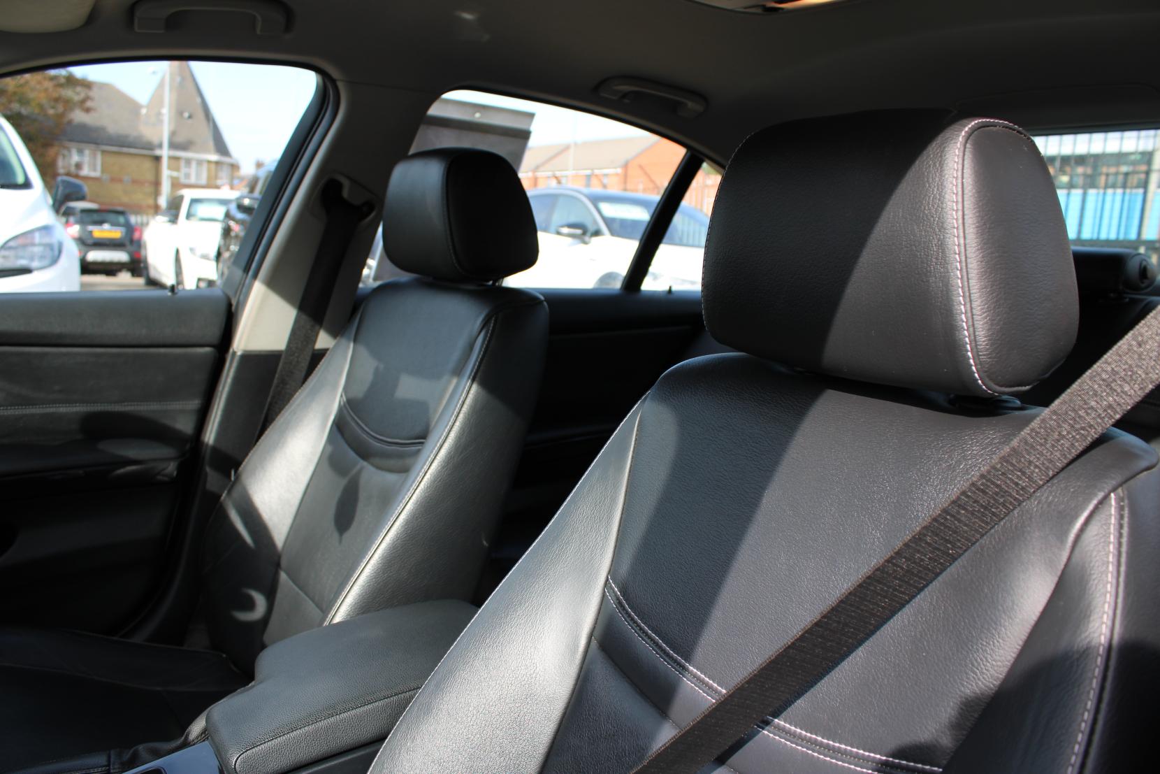 BMW 3 Series 2.0 318i SE Saloon 4dr Petrol Steptronic Euro 5 (143 ps)