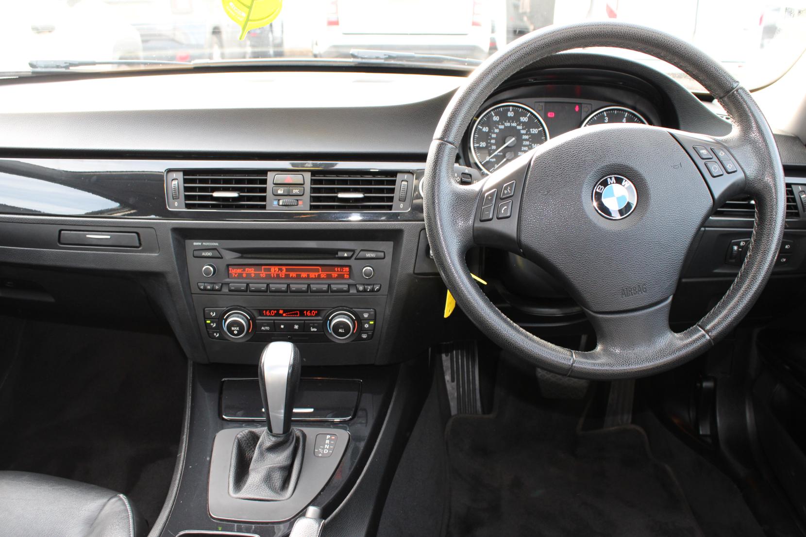 BMW 3 Series 2.0 318i SE Saloon 4dr Petrol Steptronic Euro 5 (143 ps)