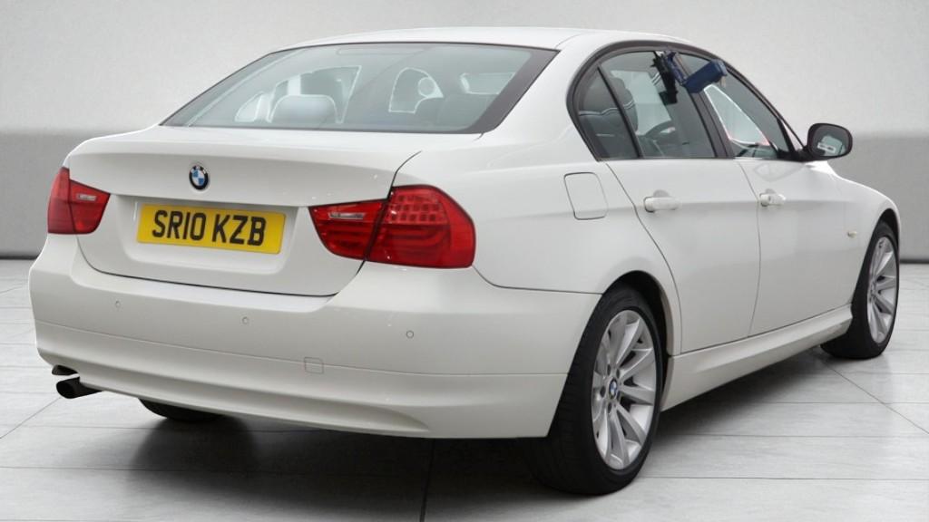 BMW 3 Series 2.0 318i SE Saloon 4dr Petrol Steptronic Euro 5 (143 ps)
