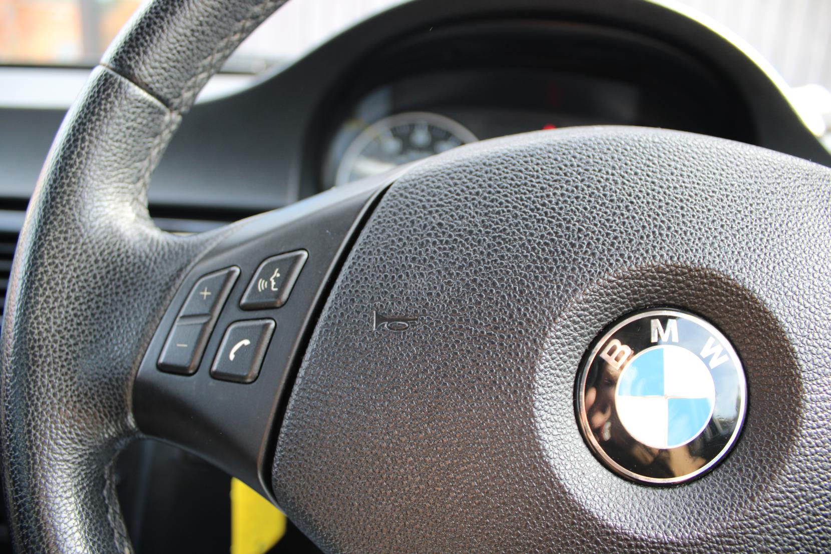 BMW 3 Series 2.0 318i SE Saloon 4dr Petrol Steptronic Euro 5 (143 ps)